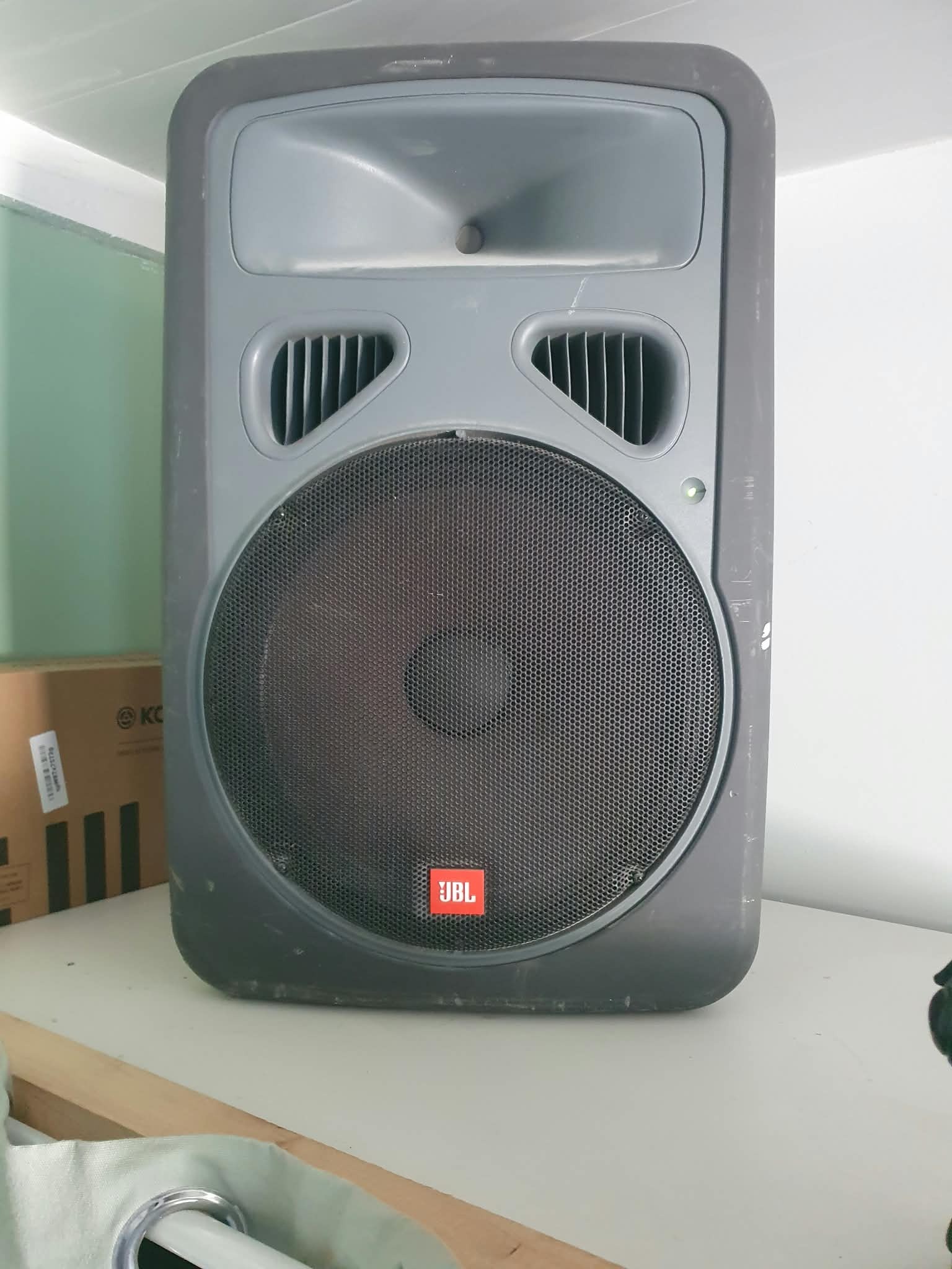 JBL Droit