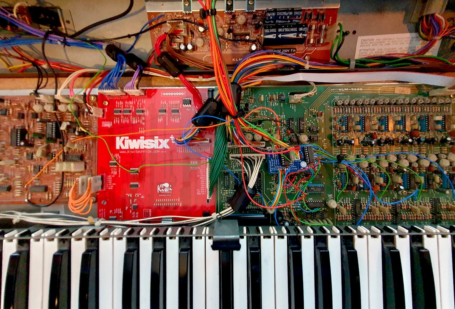 Korg PolySix (64505)