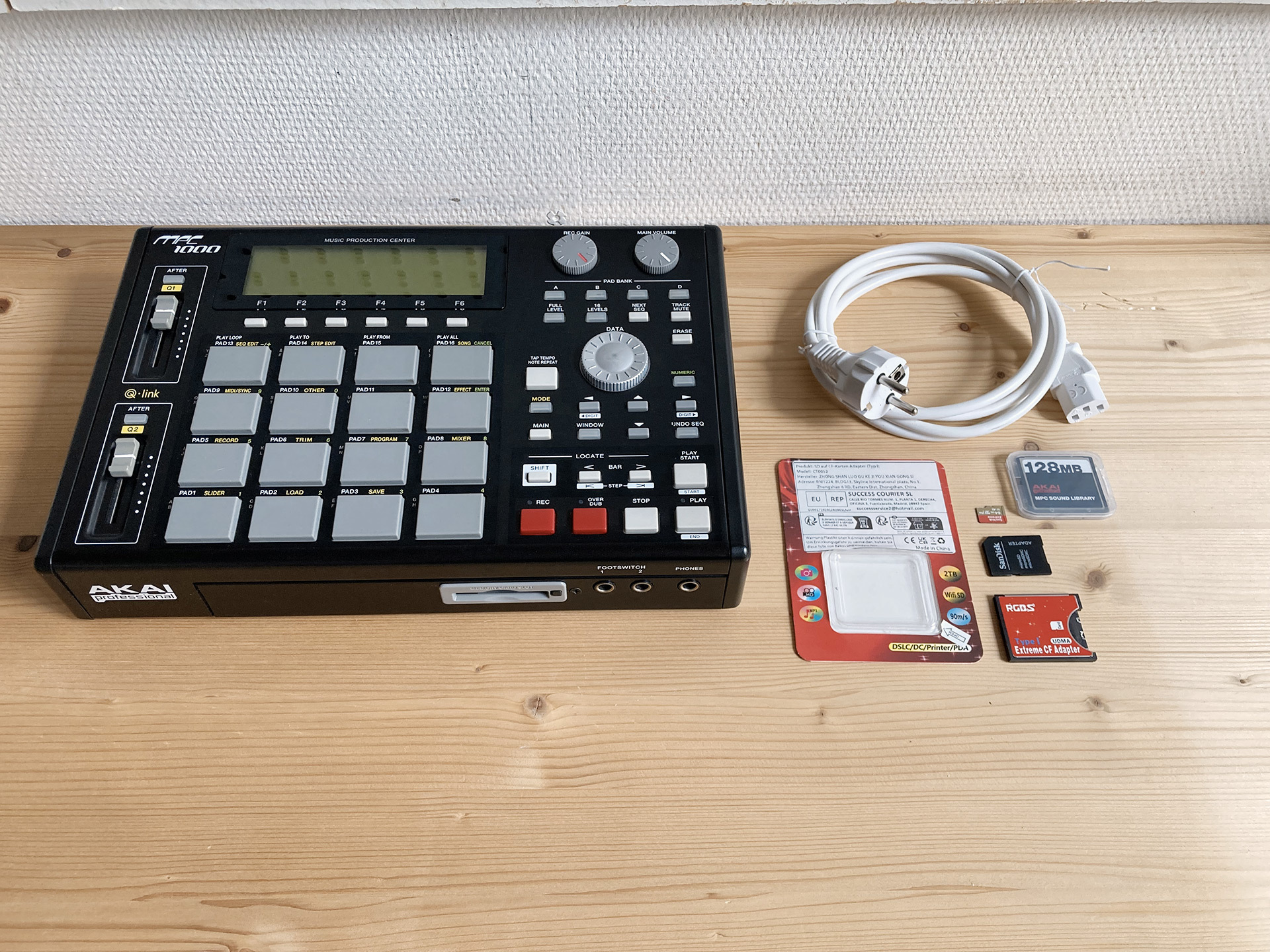 Akai MPC1000 128MB OS.3.16 + Free JJOS2XL