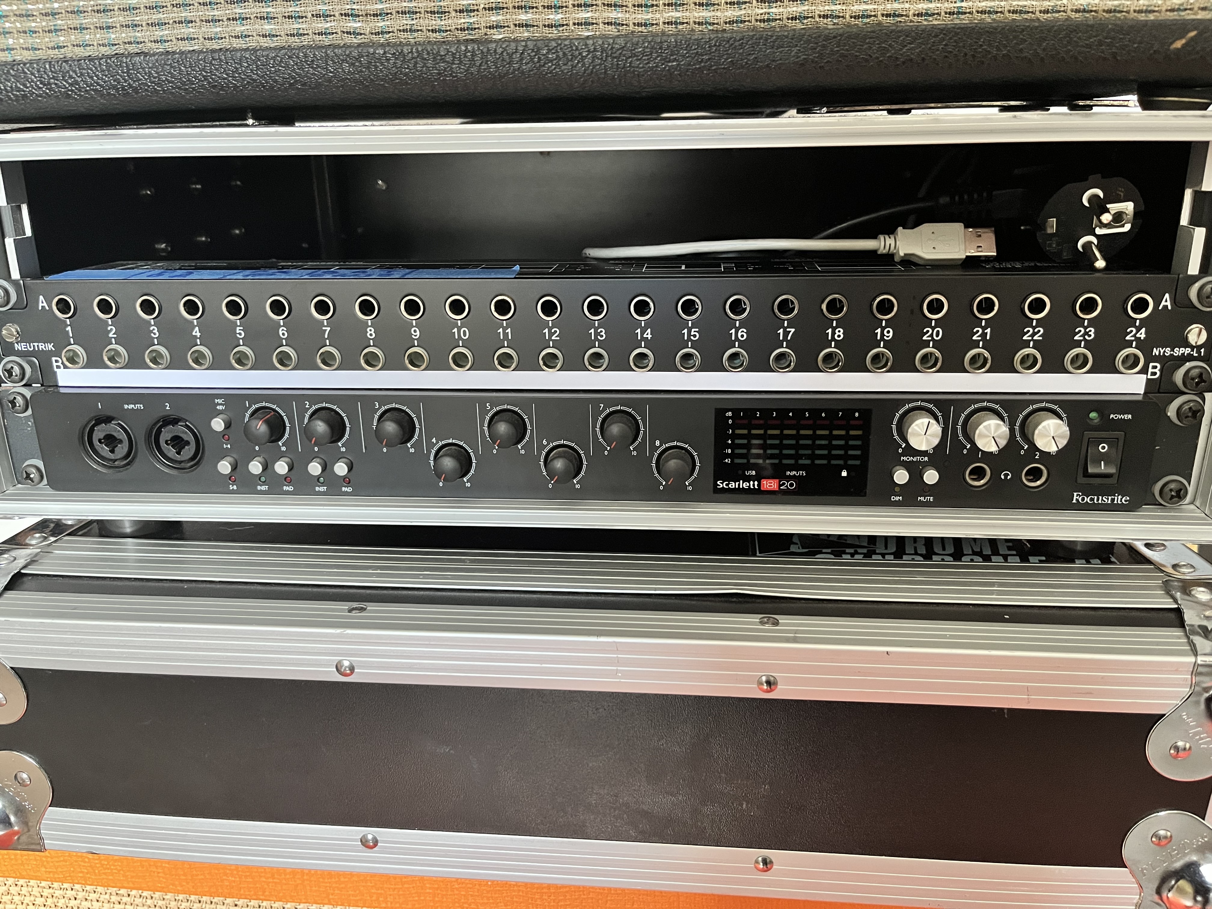 vends focusrite scarlett 18i20 2nd gen