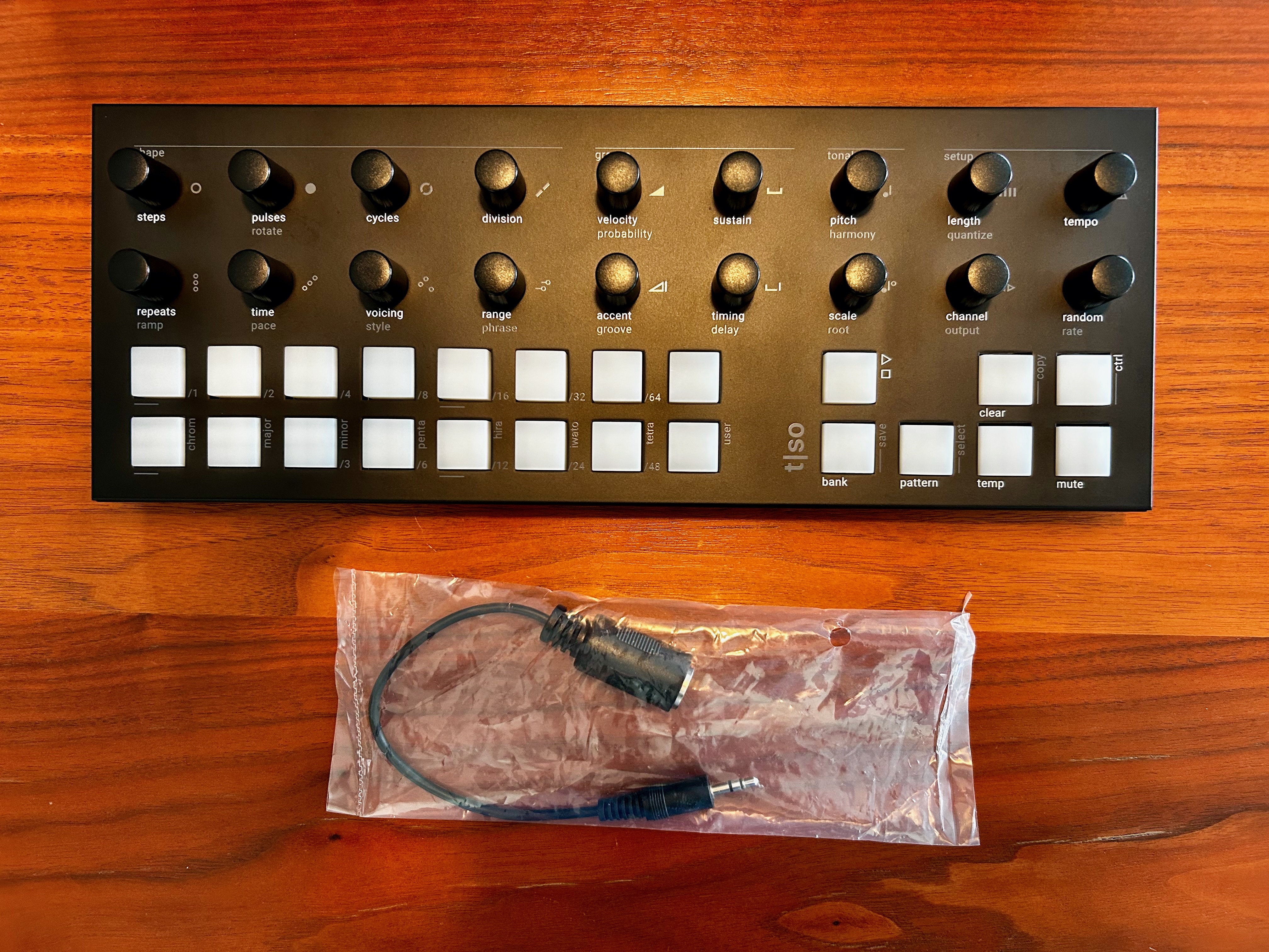 TORSO ELECTRONICS T-1 EN ÉTAT NEUF (Frais de port inclus!)