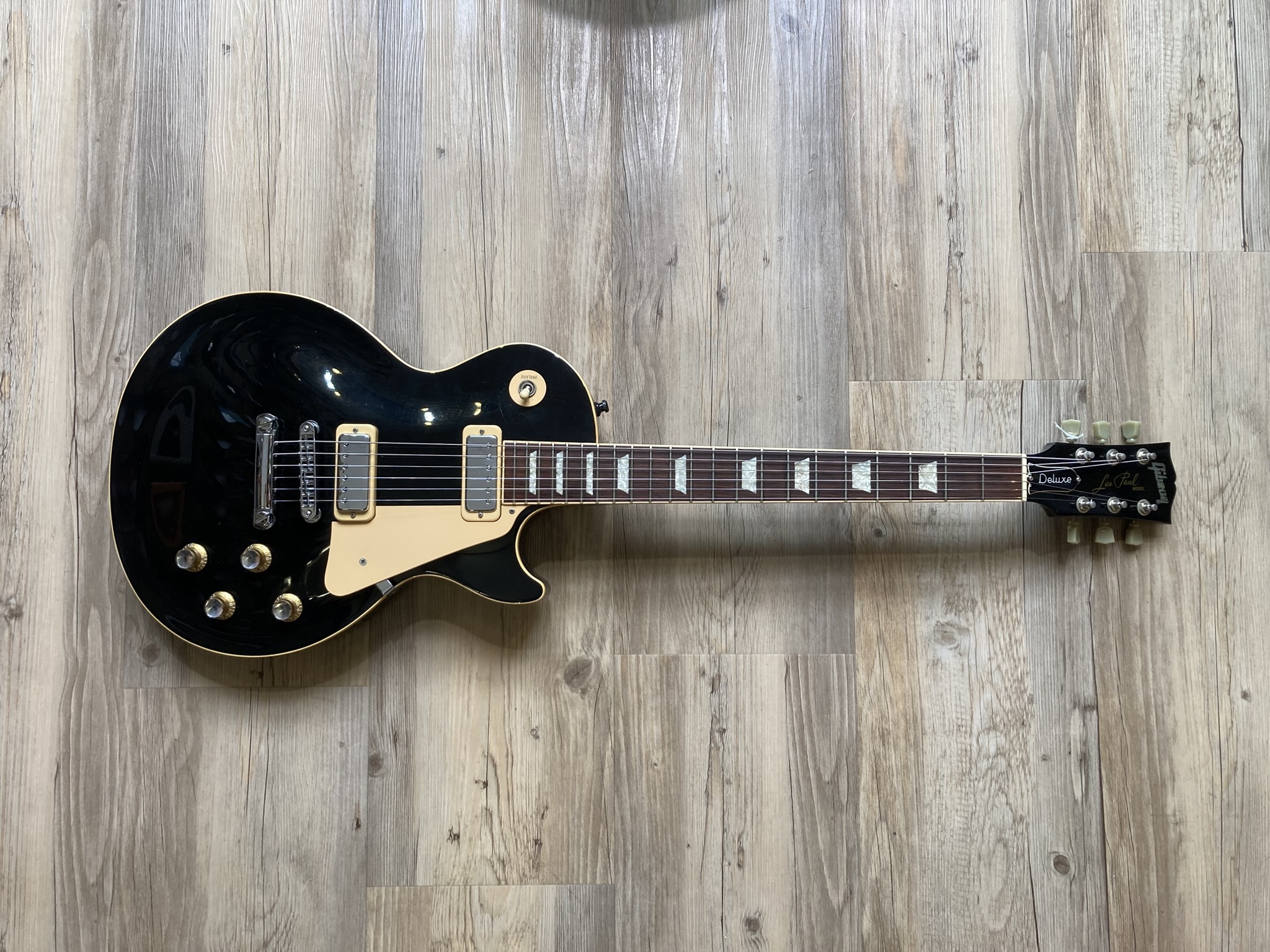 GIBSON - Les Paul Deluxe 2000 + Étui