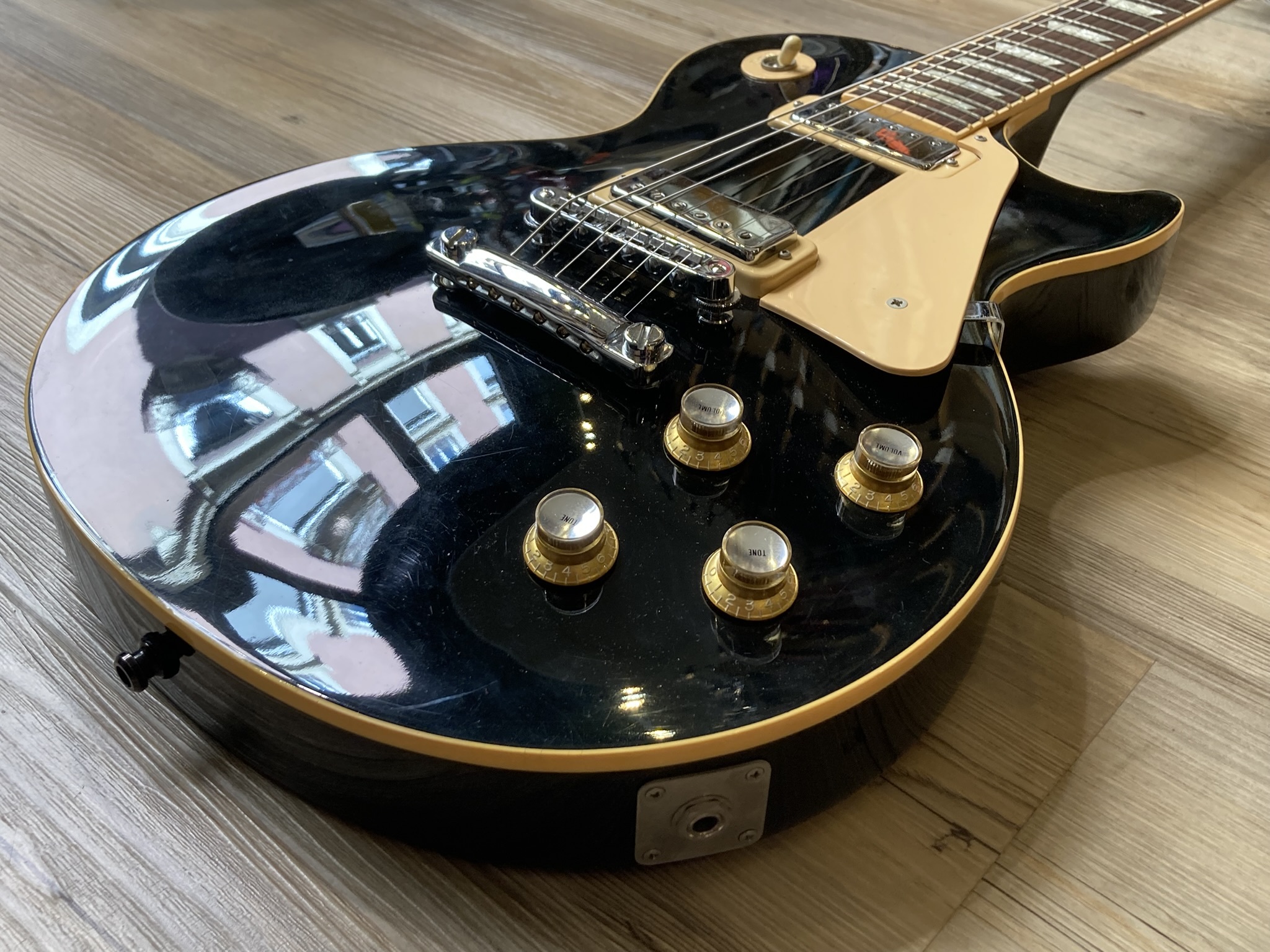 Gibson Les Paul Deluxe (2004) (66600)