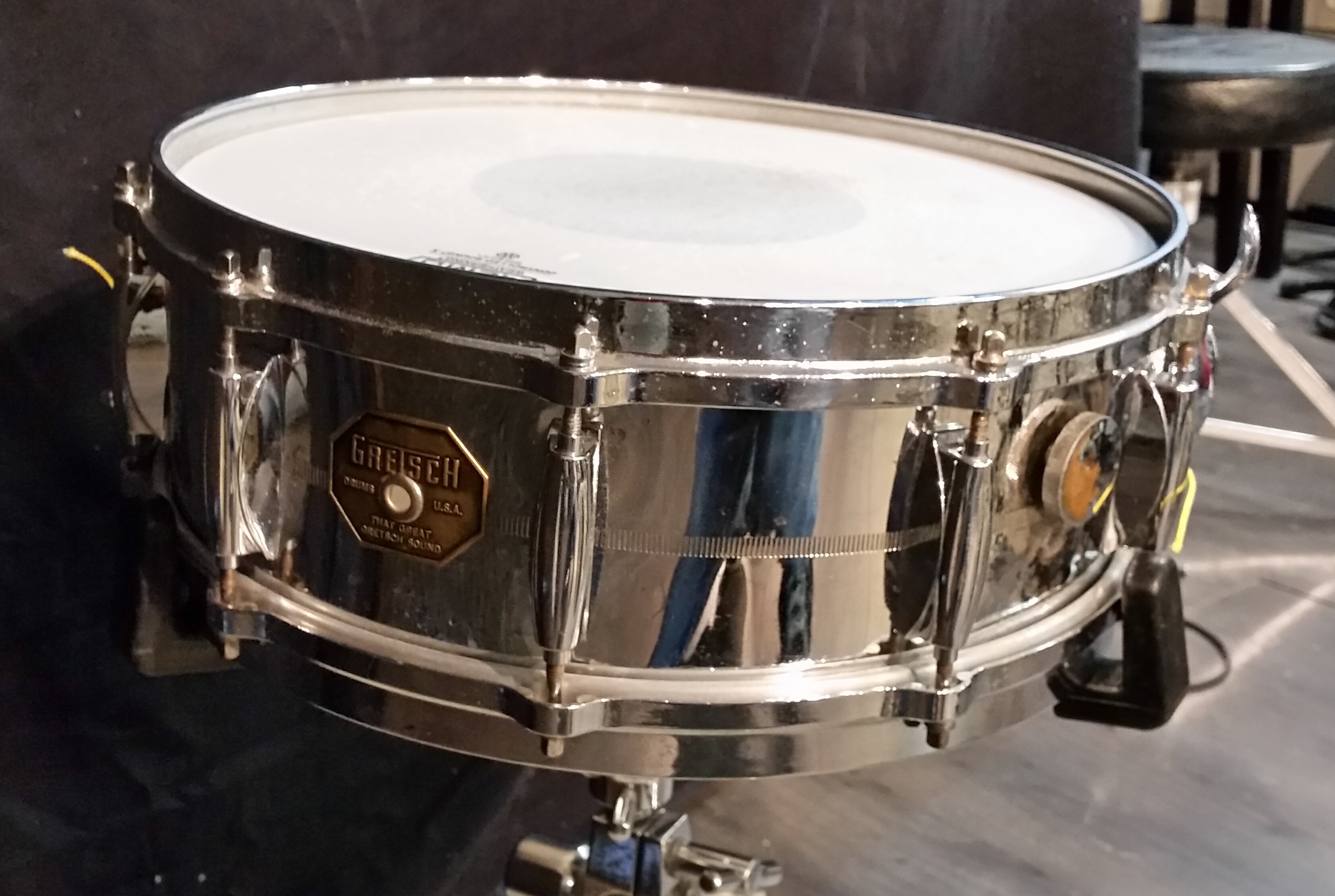 Gretsch Broadkaster Chrome over brass snare 14'' x 5'' (54490)