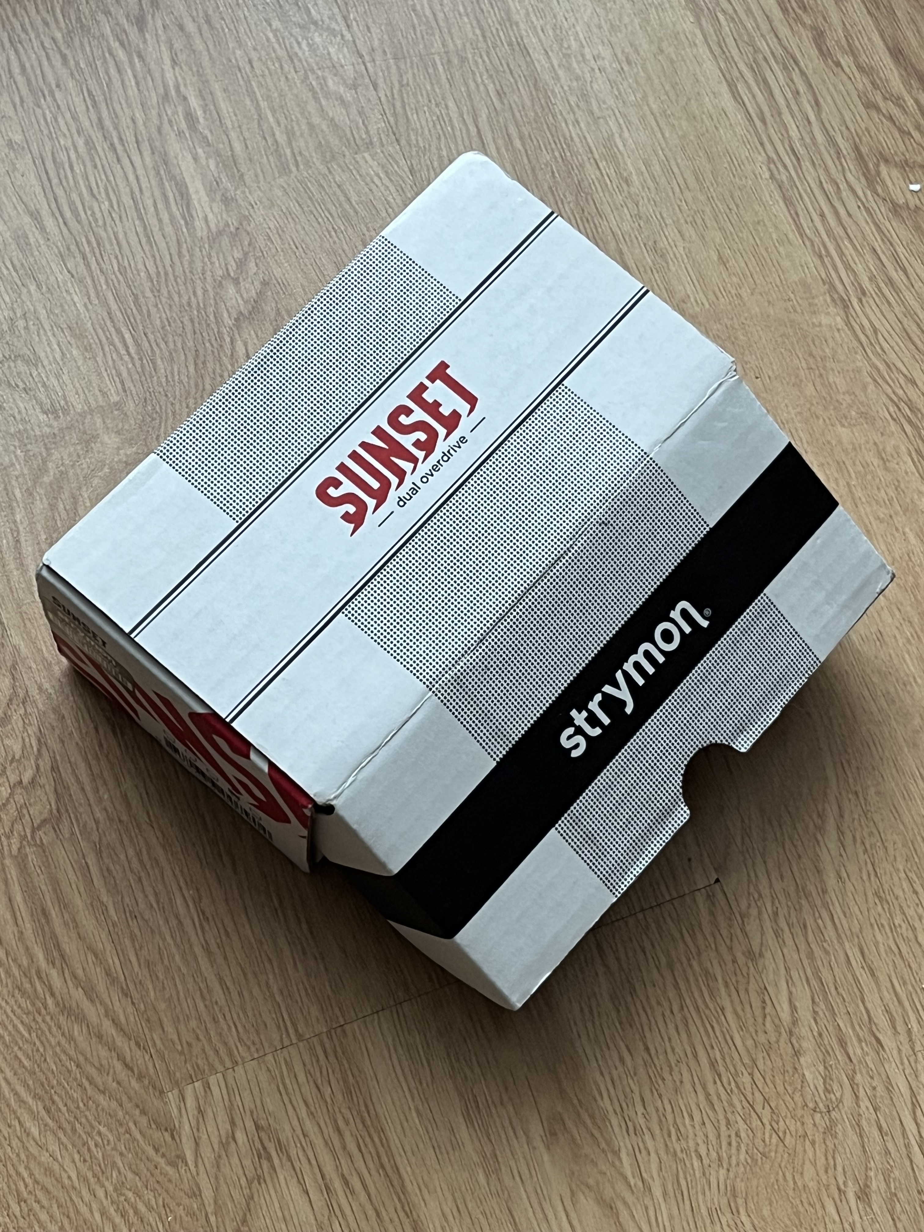 Strymon Sunset (31627)