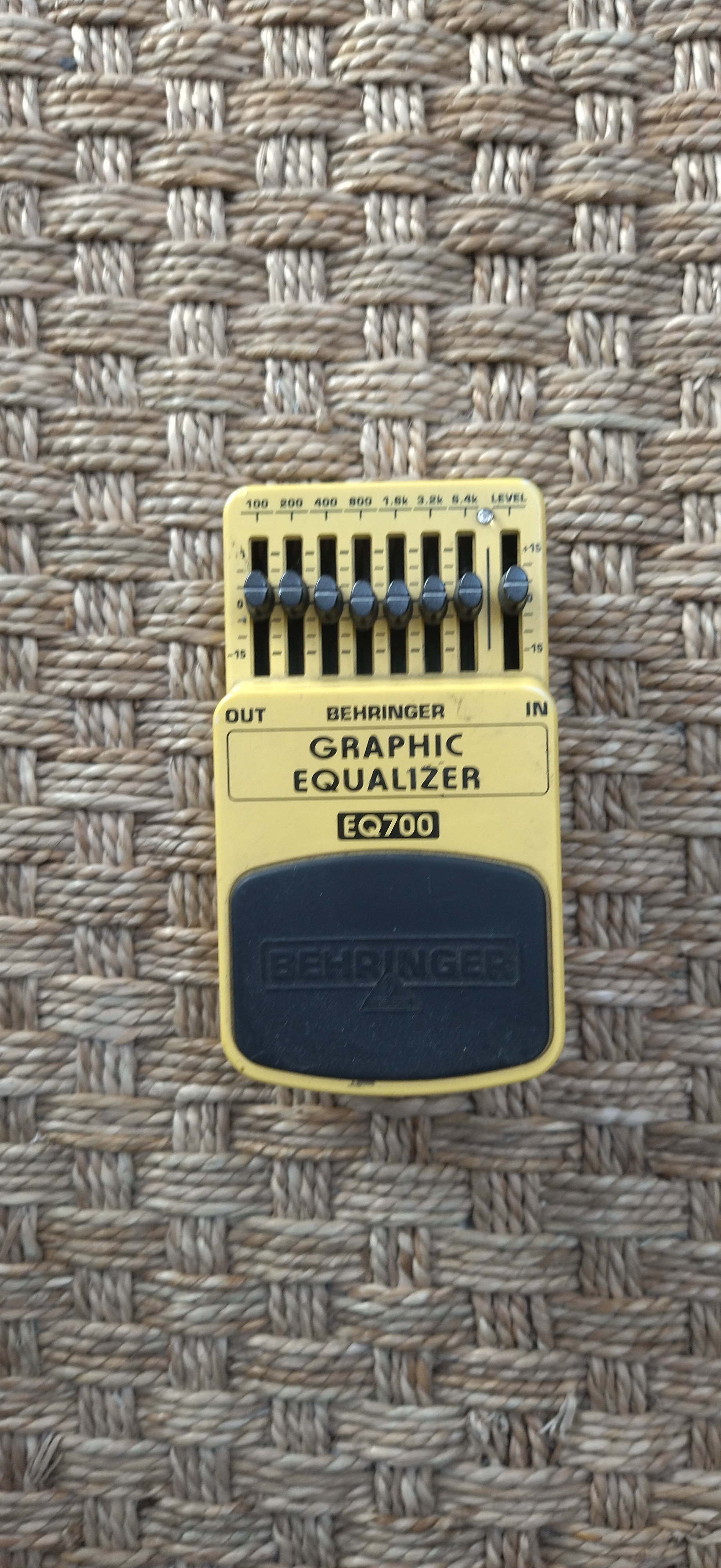 Behringer EQ700 Graphic Equalizer 