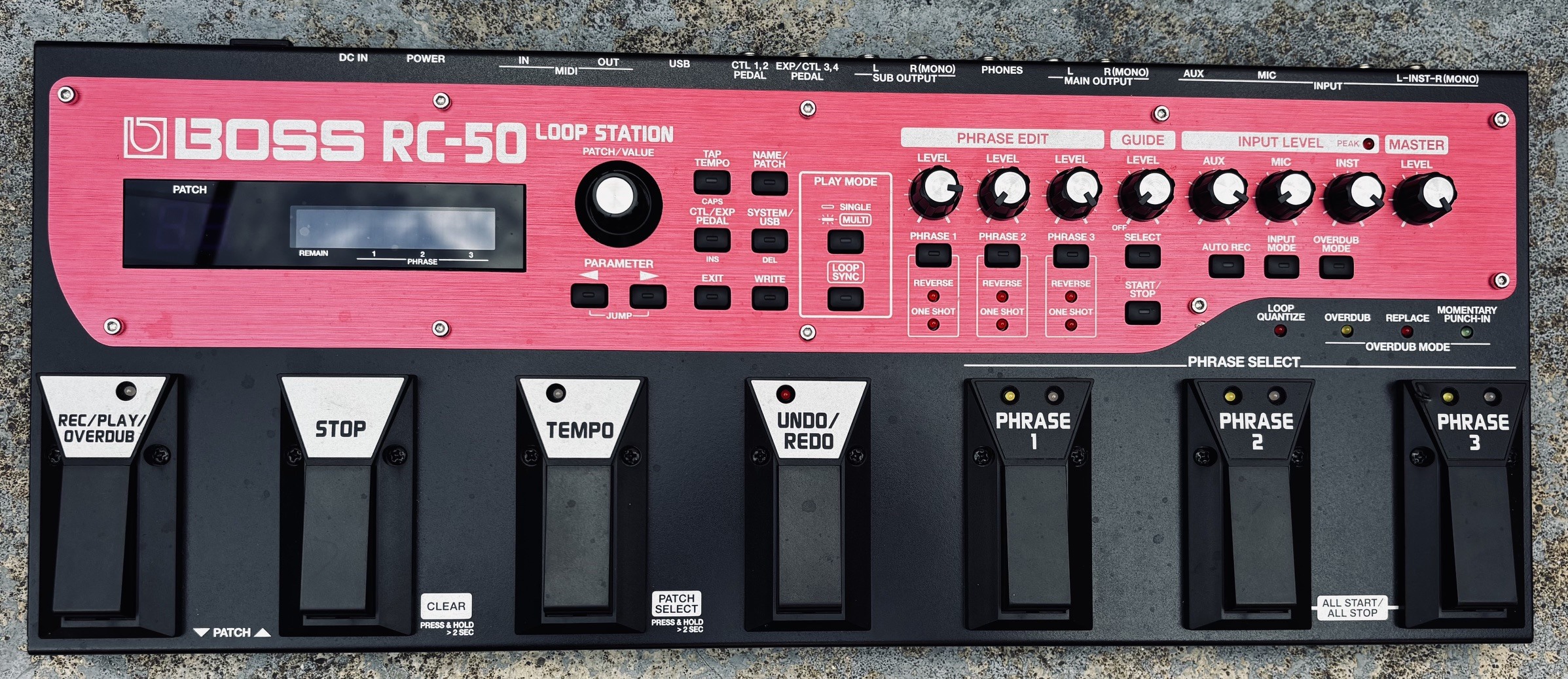 vends Loop station BOSS RC 50 (sans l'alim)
