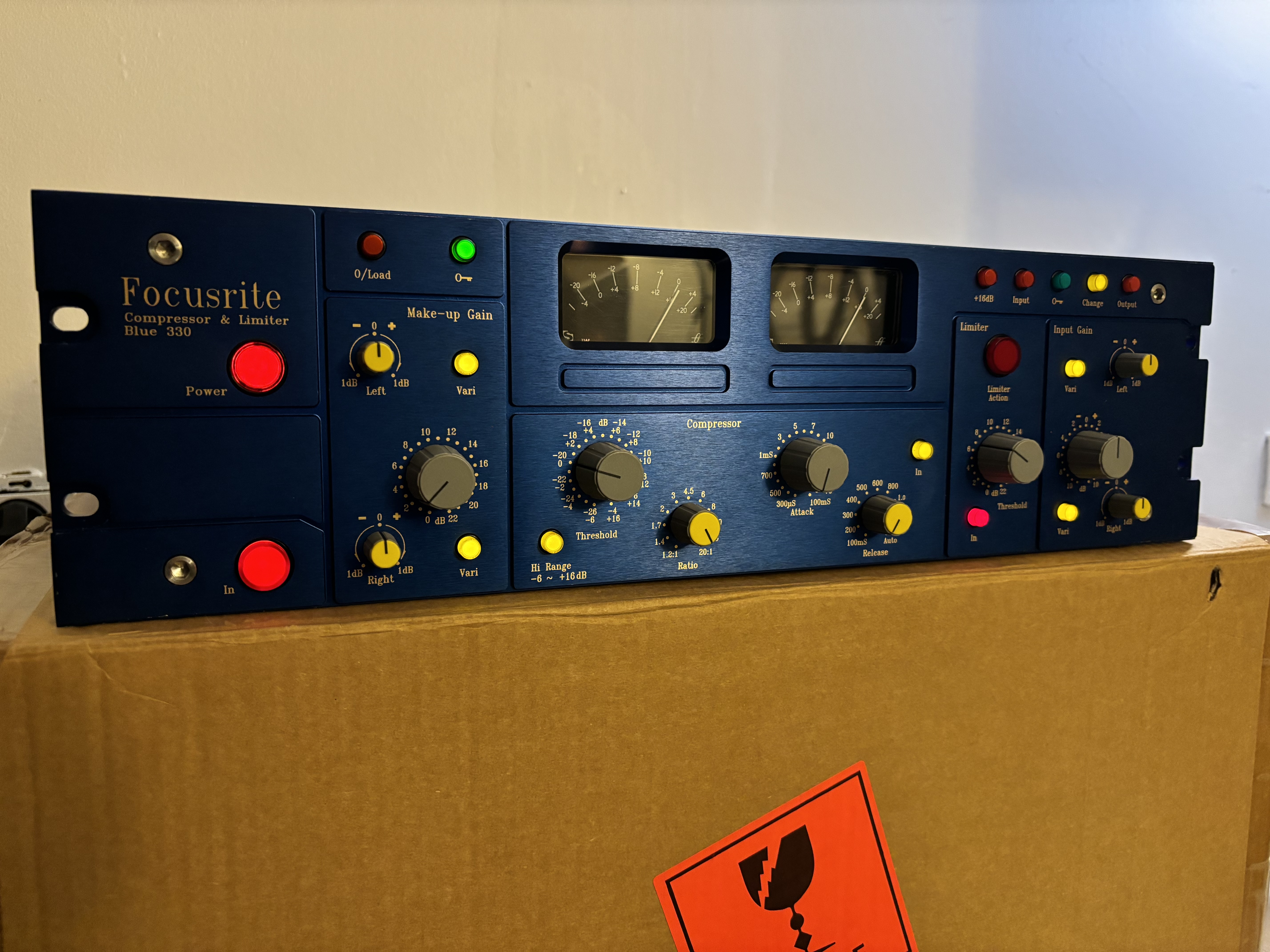 Focusrite blue 330