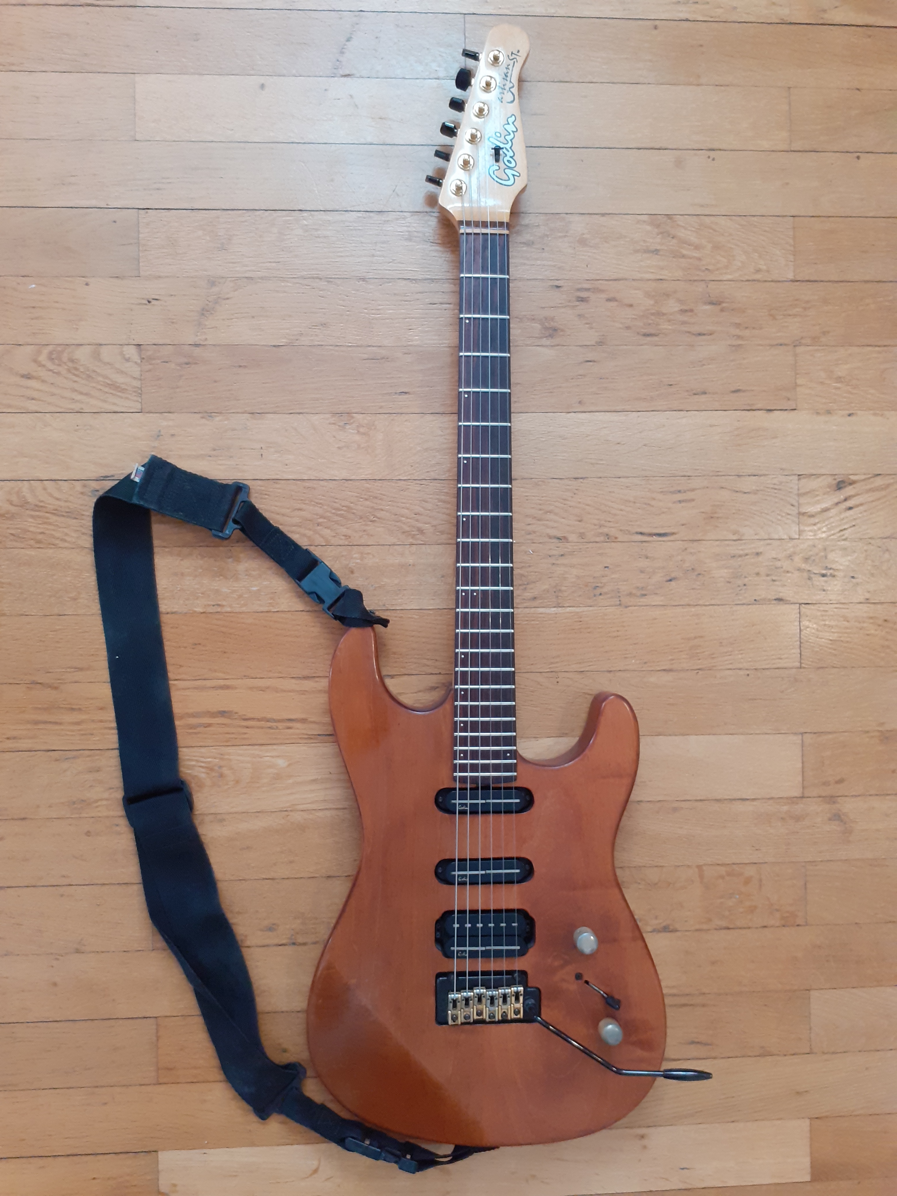 Godin Artisan ST IV - Natural - HSS - Schaller