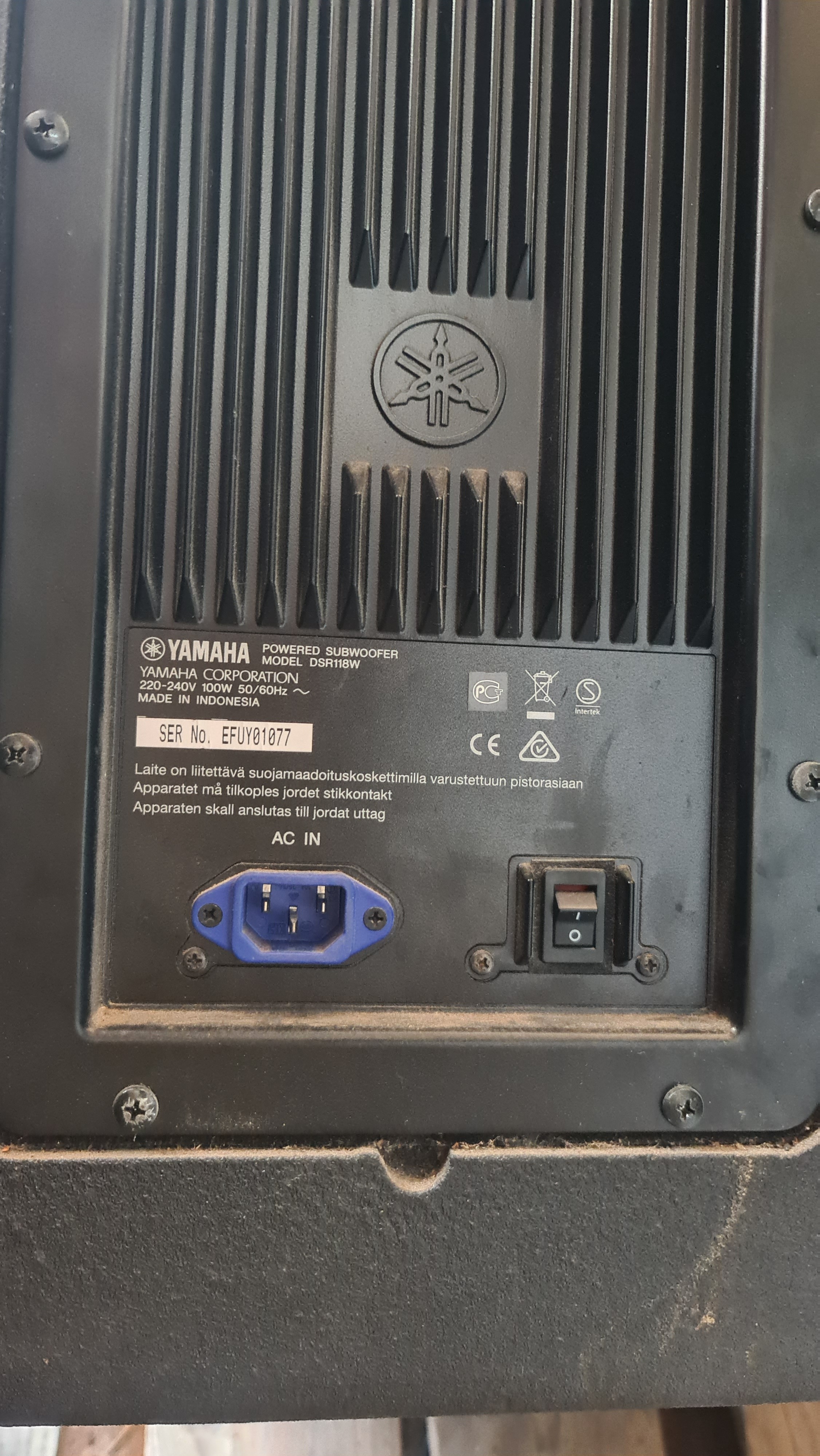 Vends yamaha dsr 118w