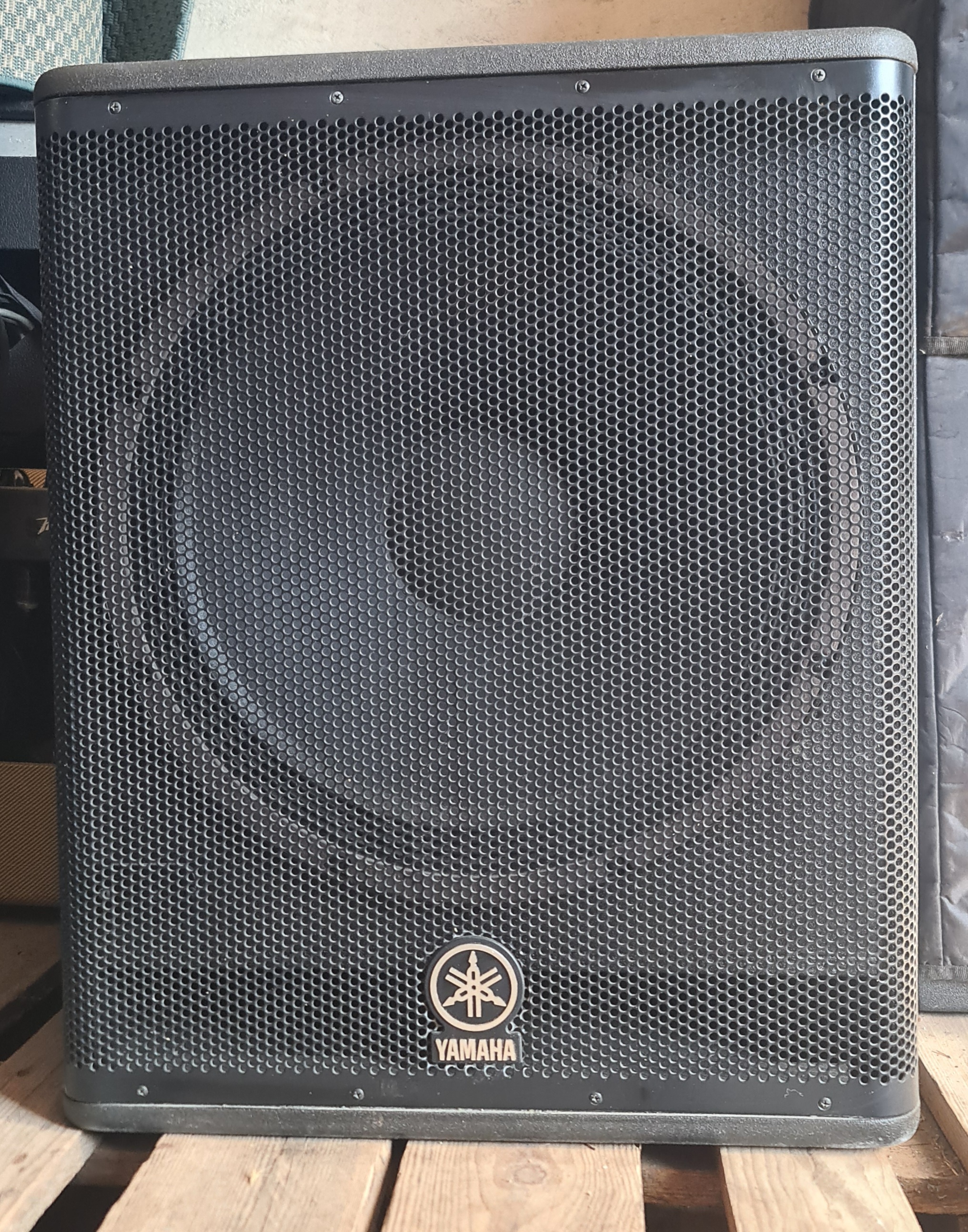 Yamaha DSR118w (65635)