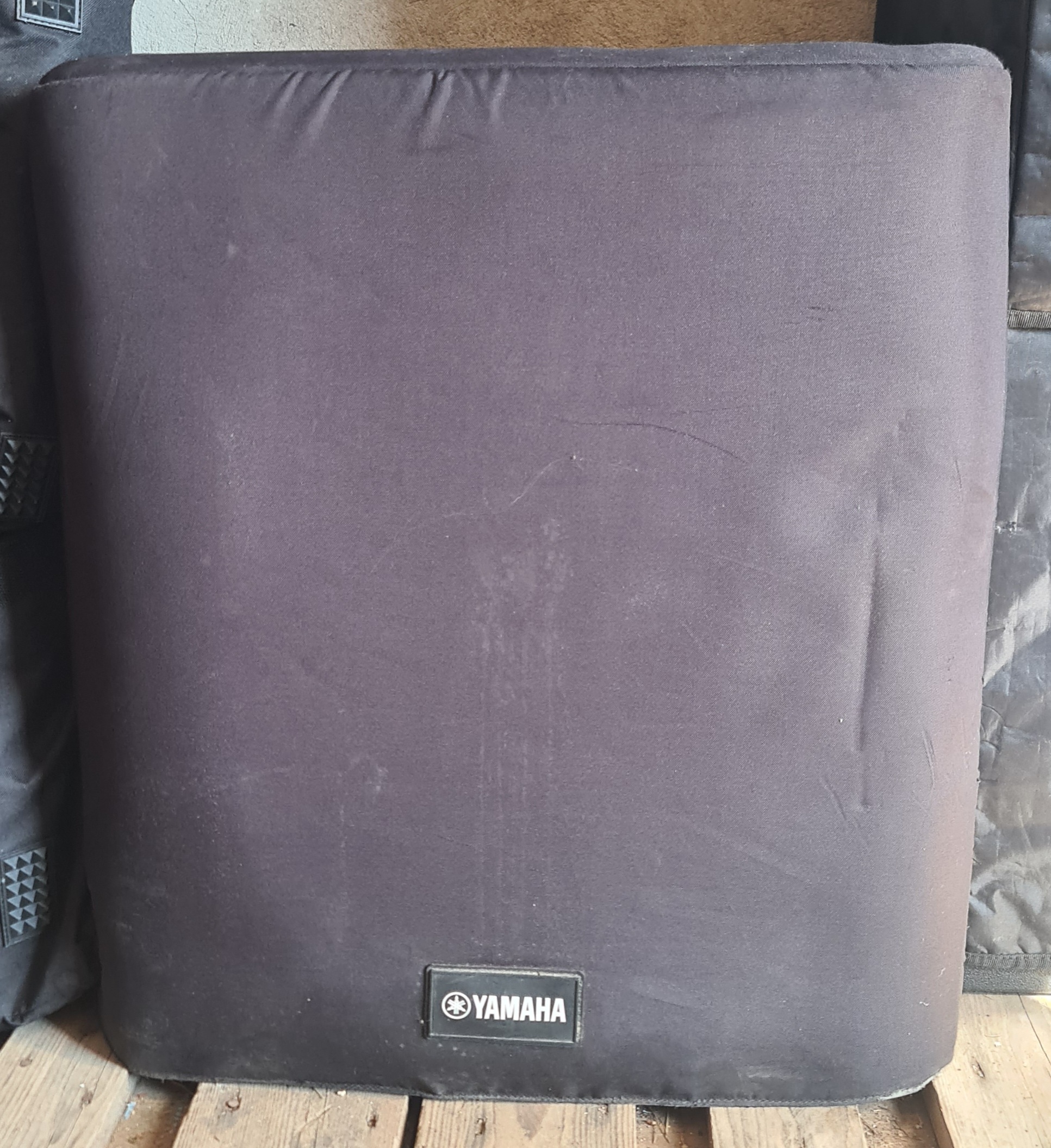 Yamaha DSR118w (30823)