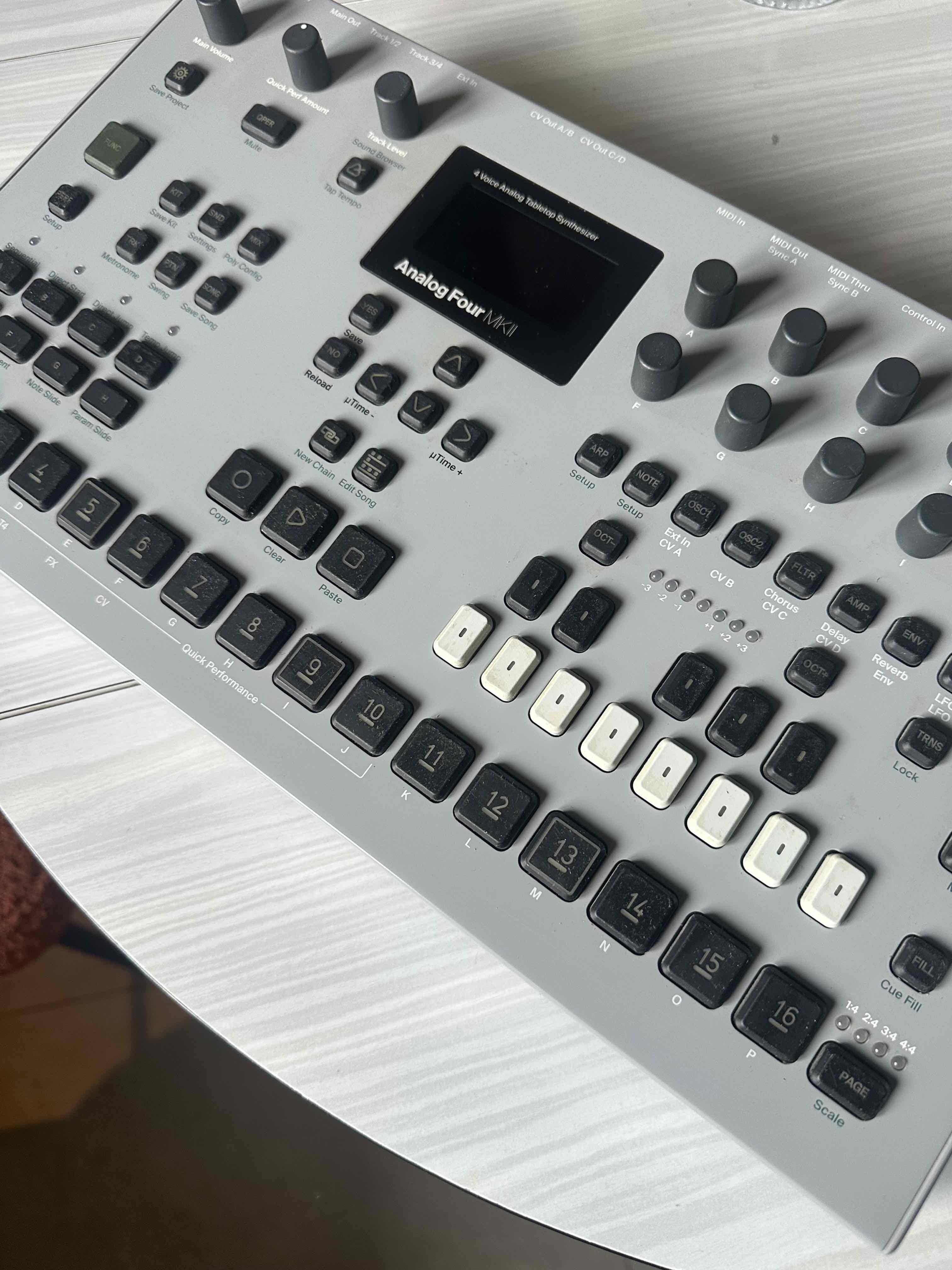 Vends Analog 4 Mk 2 