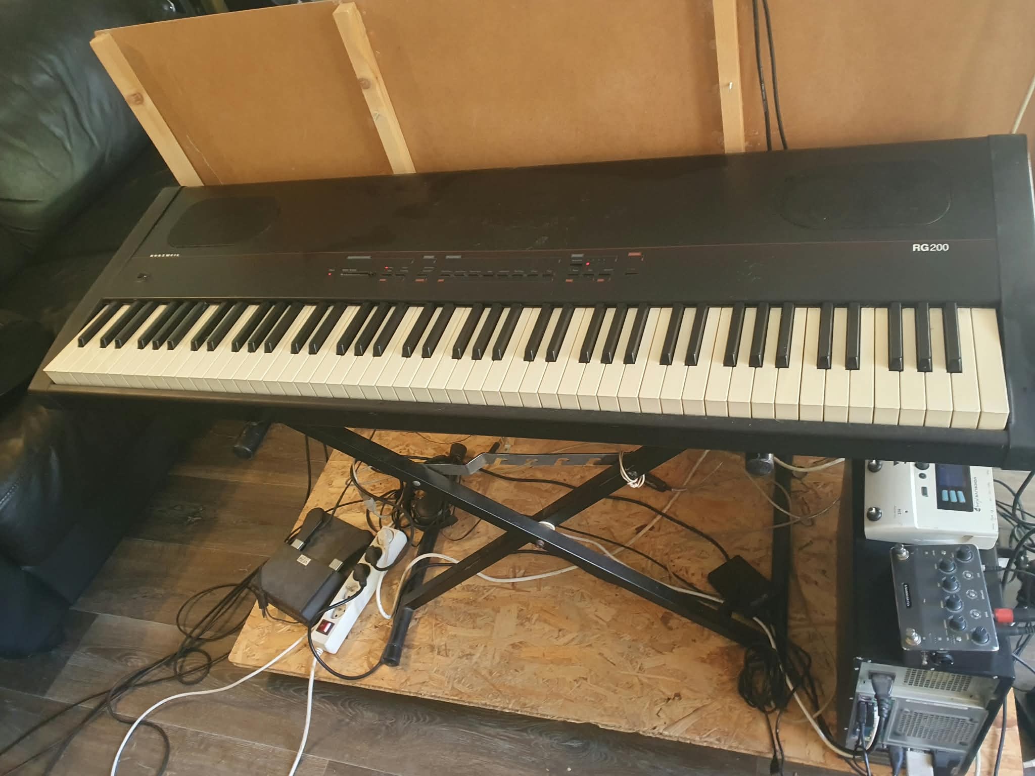 Vends Piano numérique Kursweil RG200