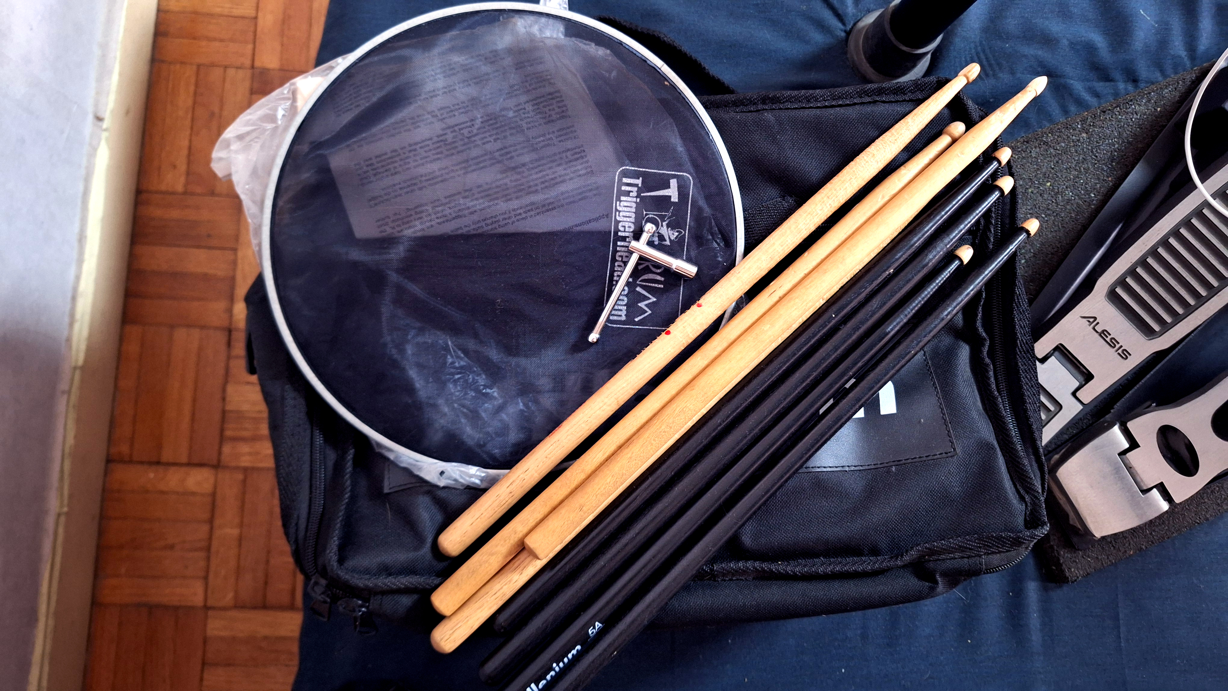 Alesis DM10 Studio Kit (2011) (34427)