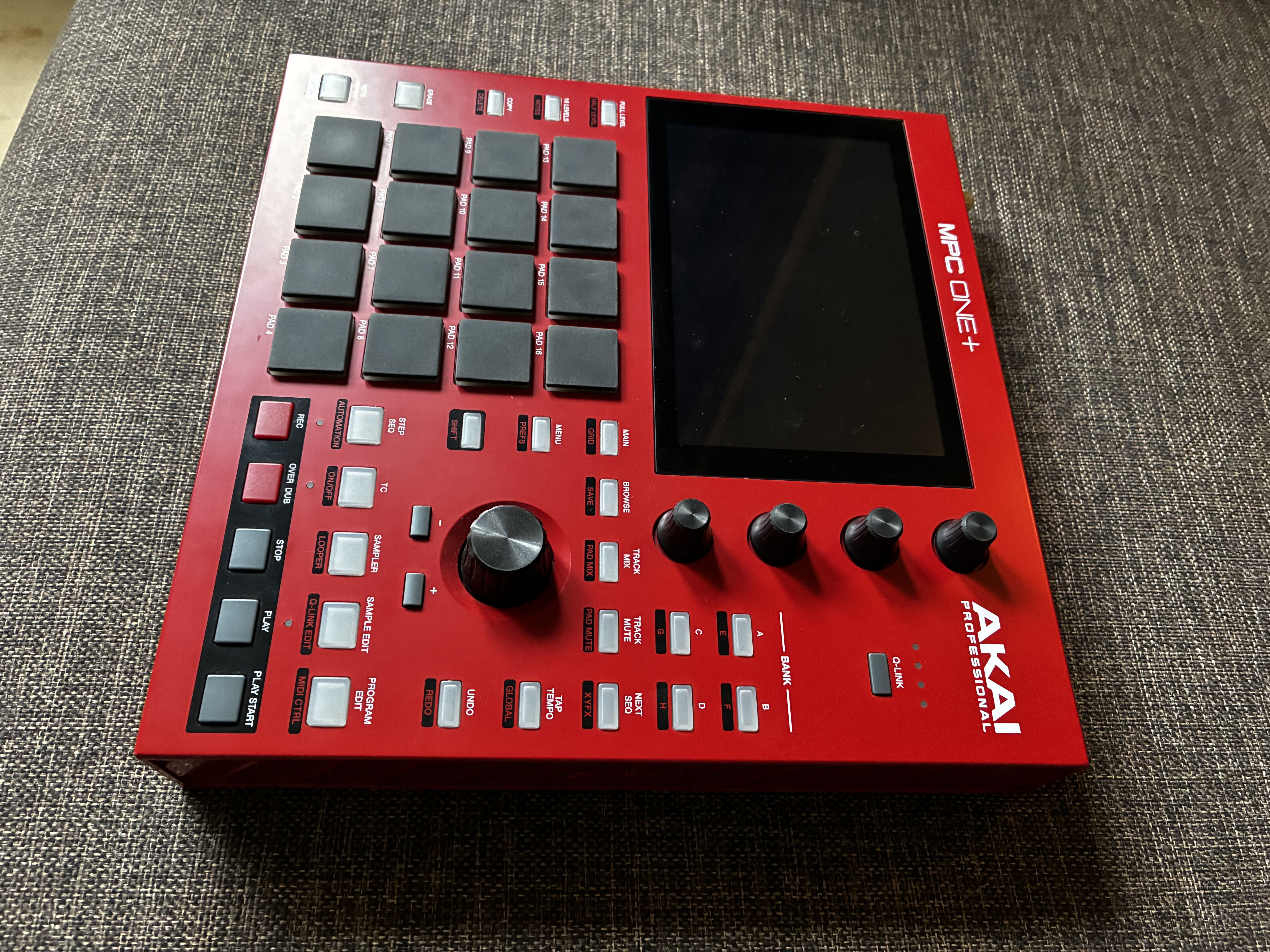Akai Professional MPC One+ (92278)