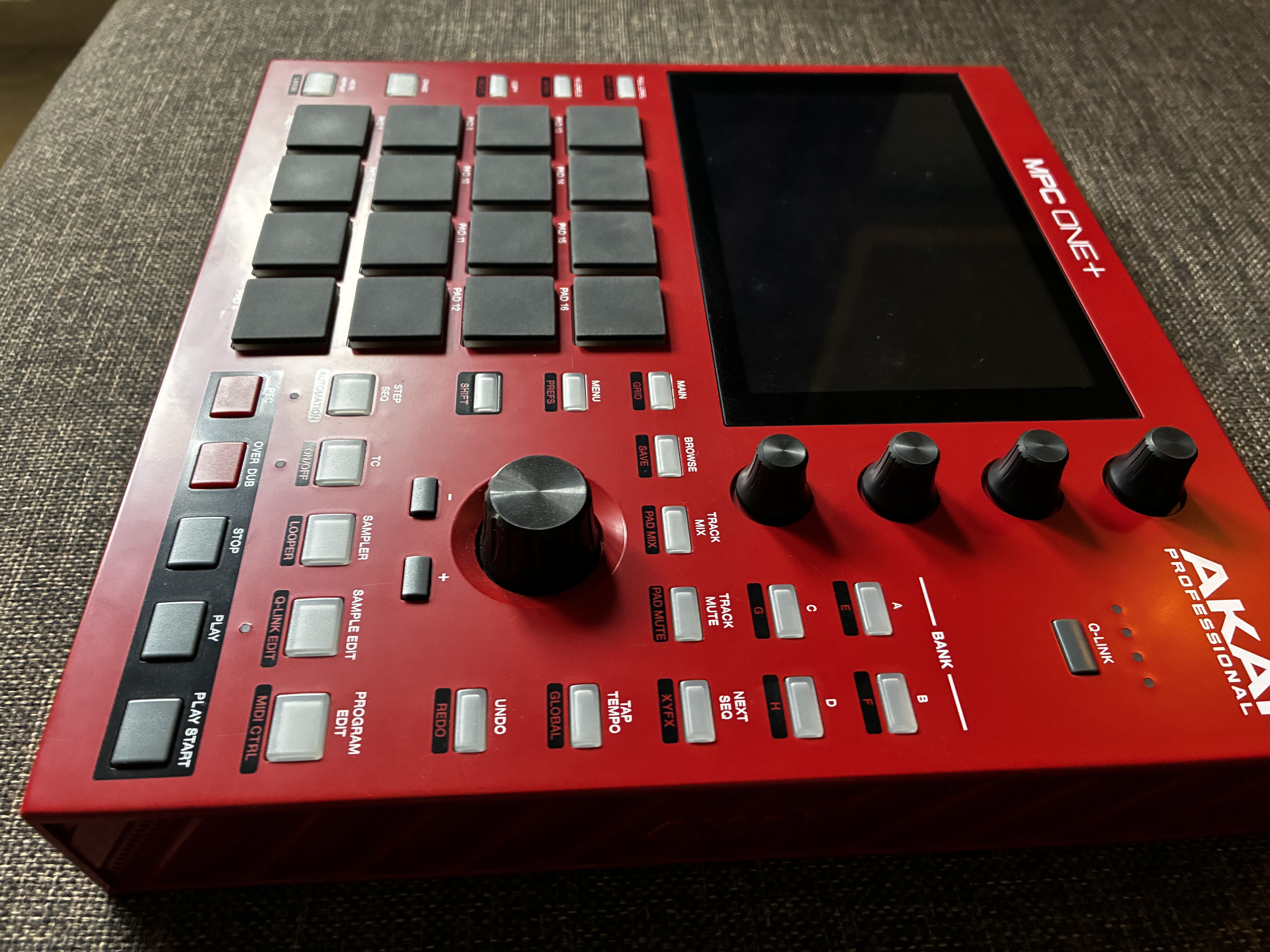 Akai Professional MPC One+ (53967)