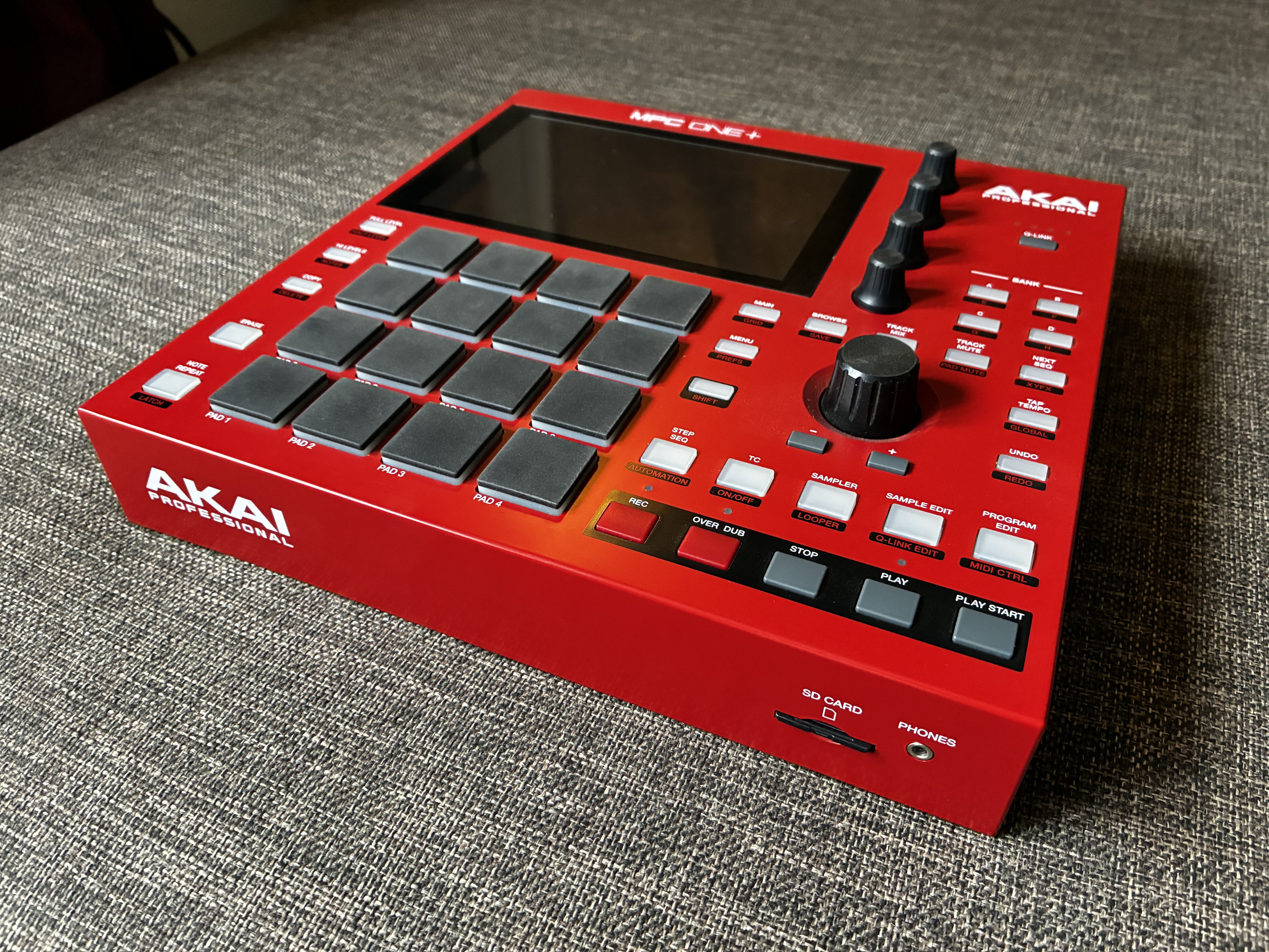Akai Professional MPC One+ (10138)