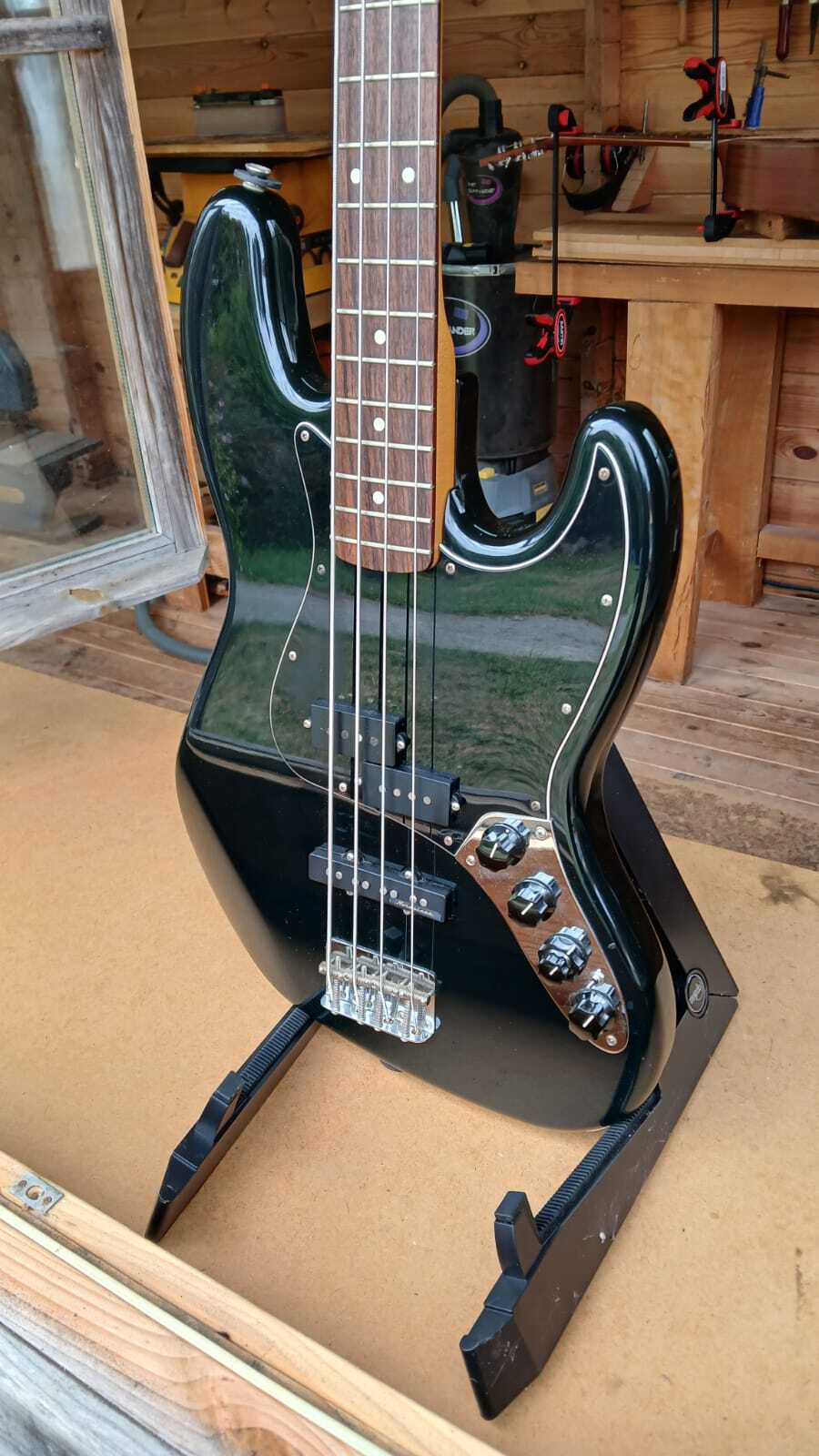 Fender Reggie Hamilton Standard Jazz Bass (24921)