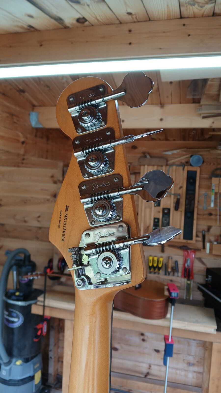 Fender Reggie Hamilton Standard Jazz Bass (57470)