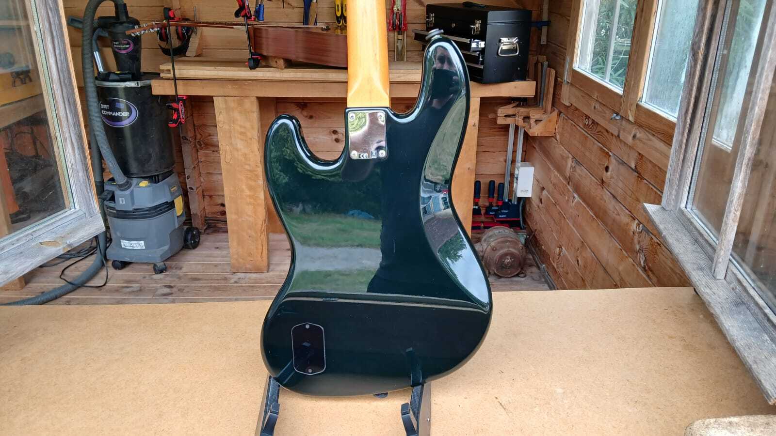 Fender Reggie Hamilton Standard Jazz Bass (70876)
