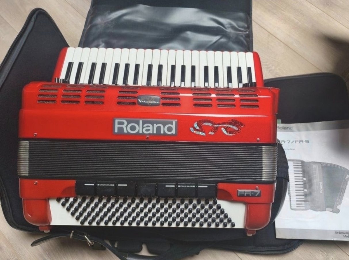 Accordéon Roland FR-7 V-Accordion avec accessoires