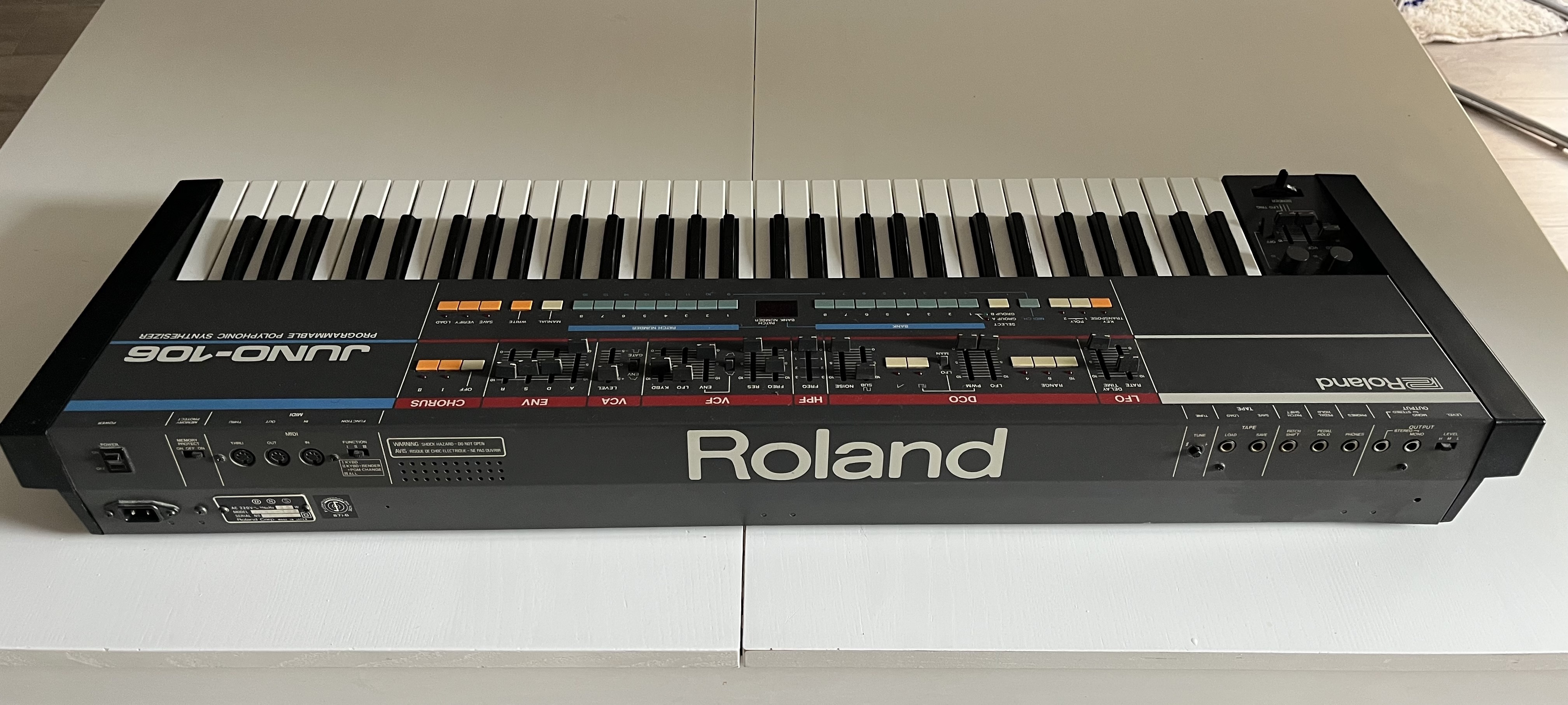 Roland JUNO-106 (5998)