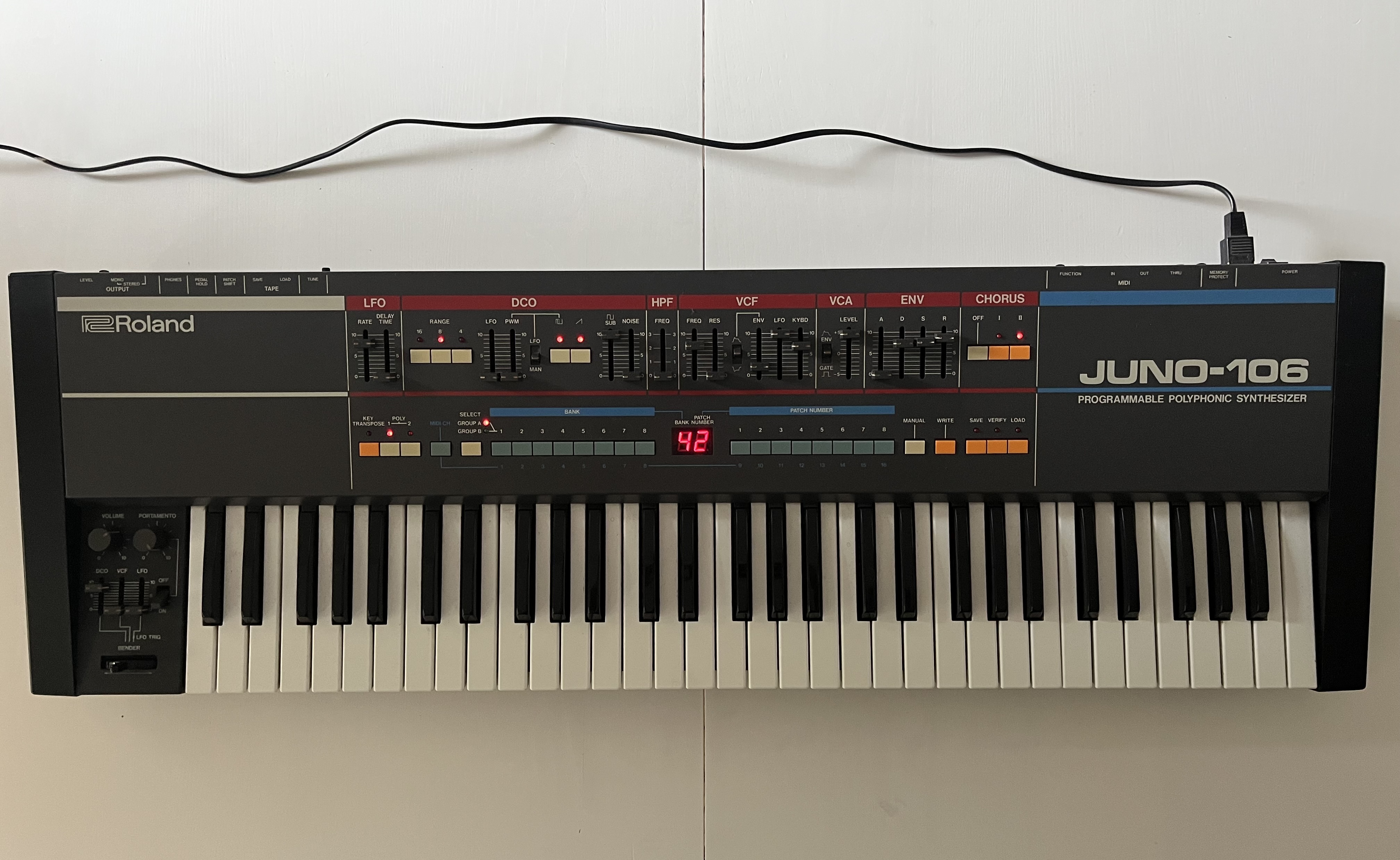 Roland JUNO-106 (4956)