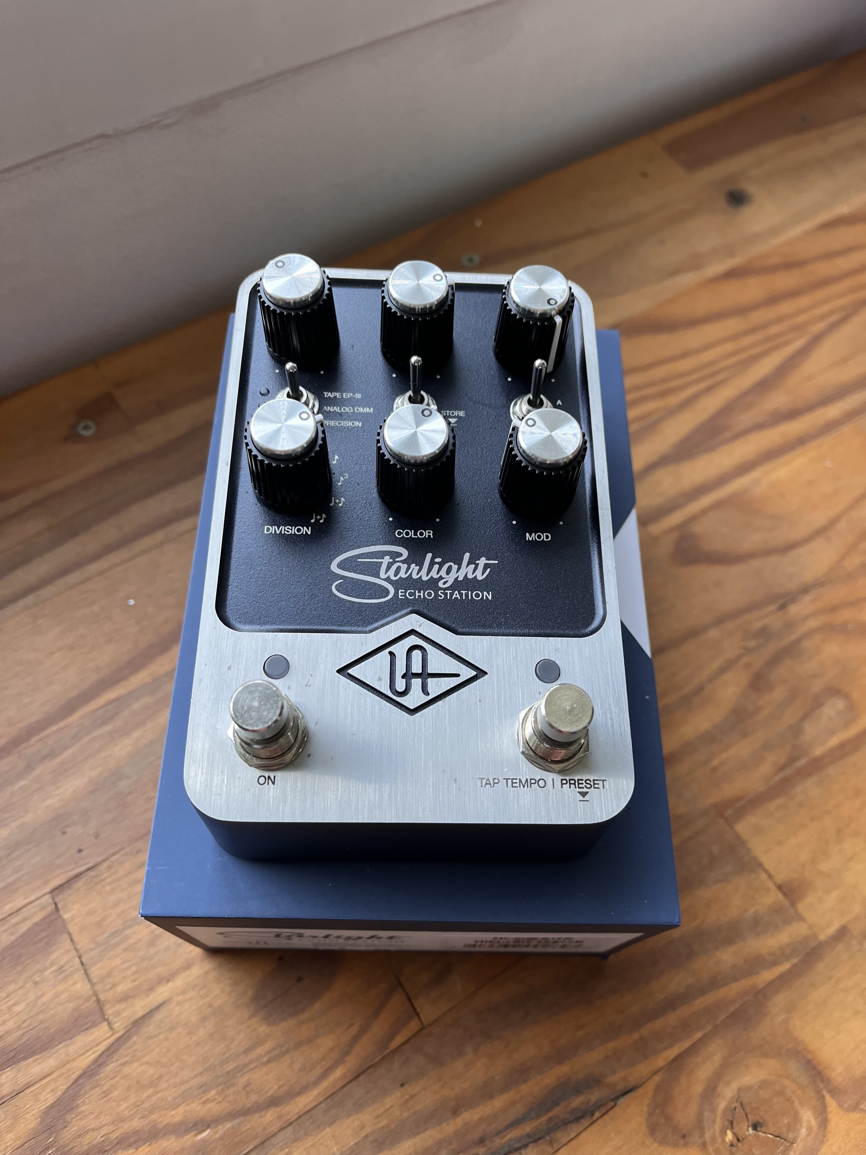 Vends UAFX Starlight Echo Station