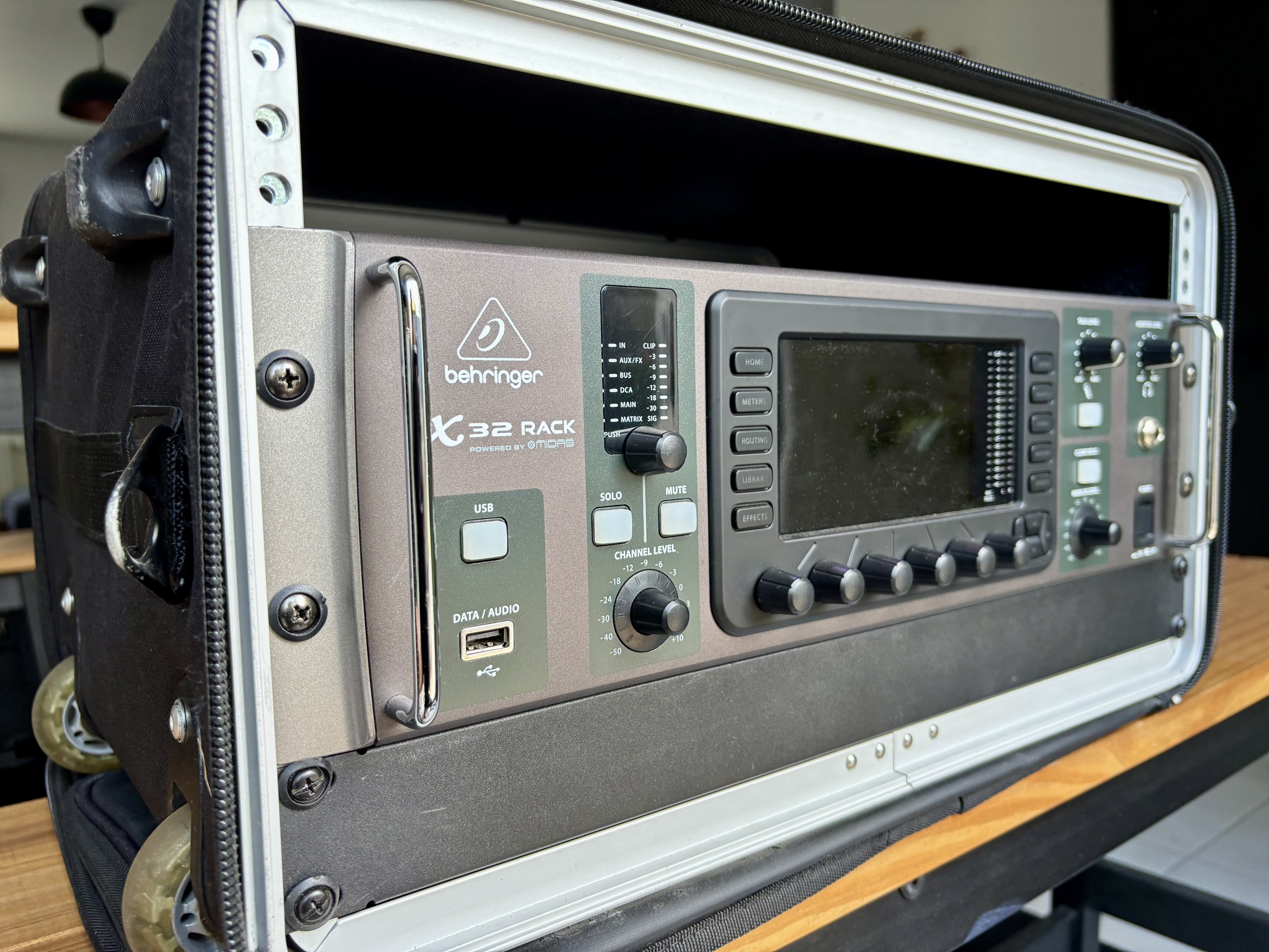X32 rack en Fly gator à roulettes