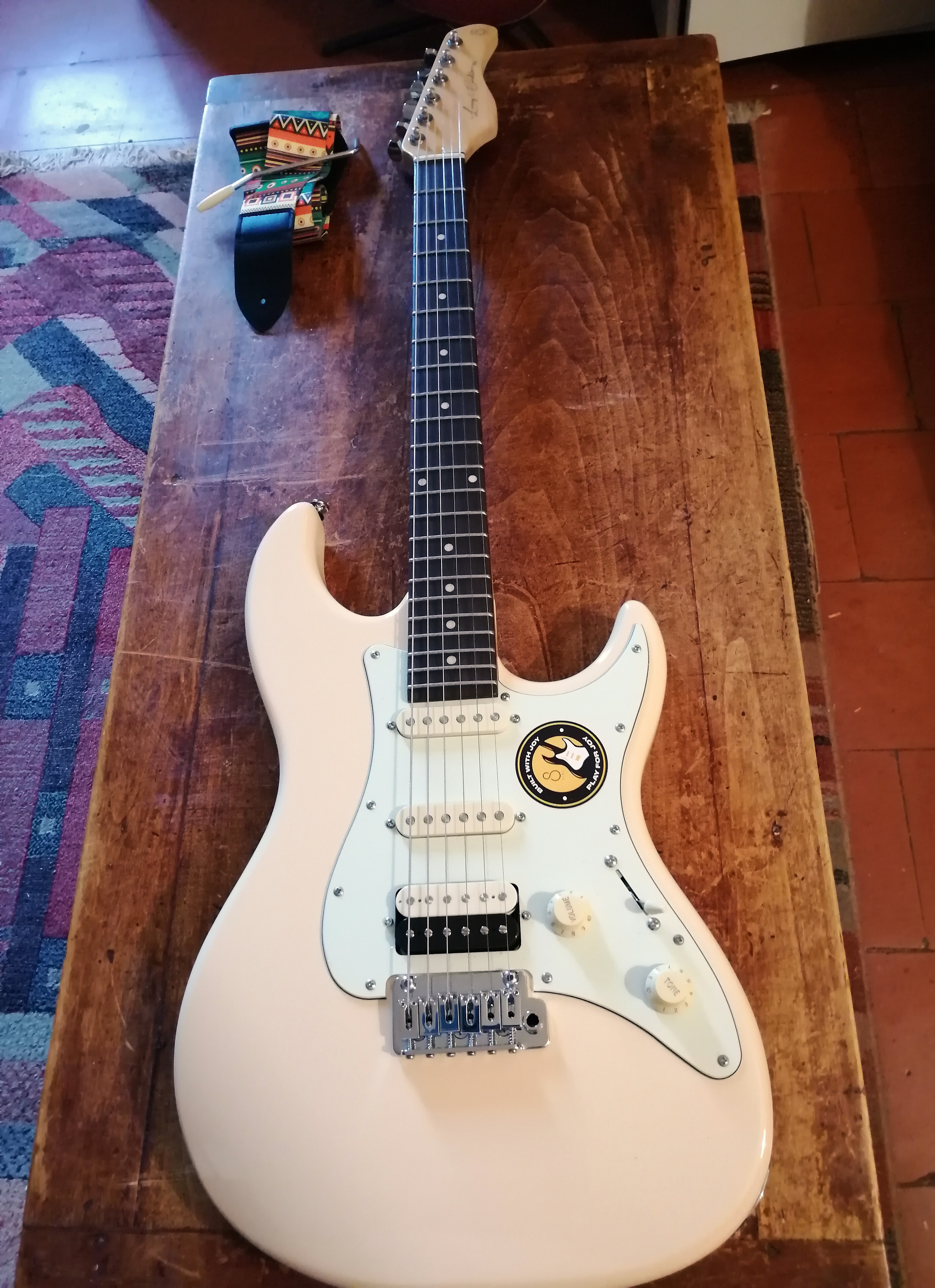 Sire Larry Carlton s3