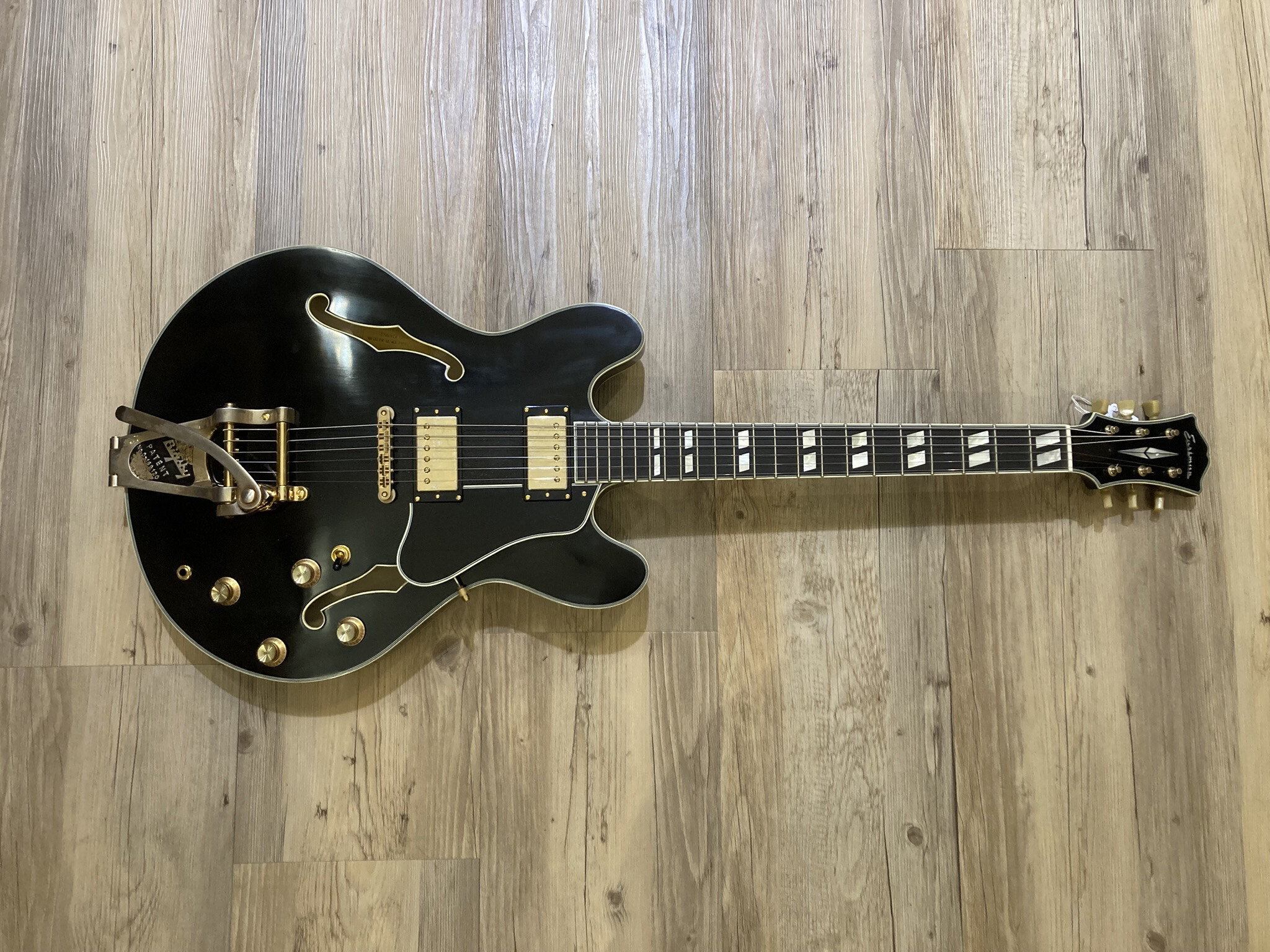  EASTMAN - T59 TV/B Limited + Étui
