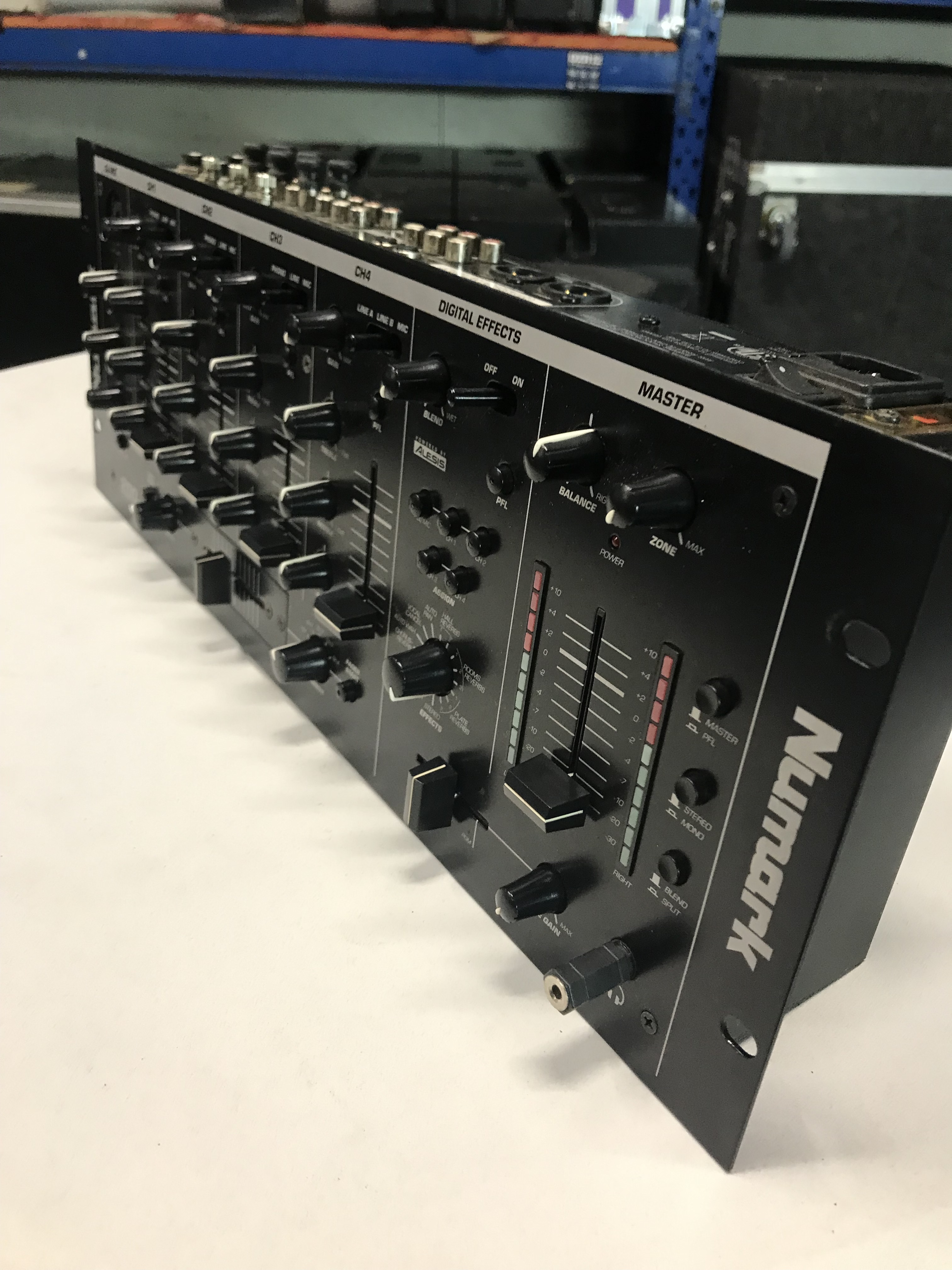 Numark 200FX MK2 (40027)