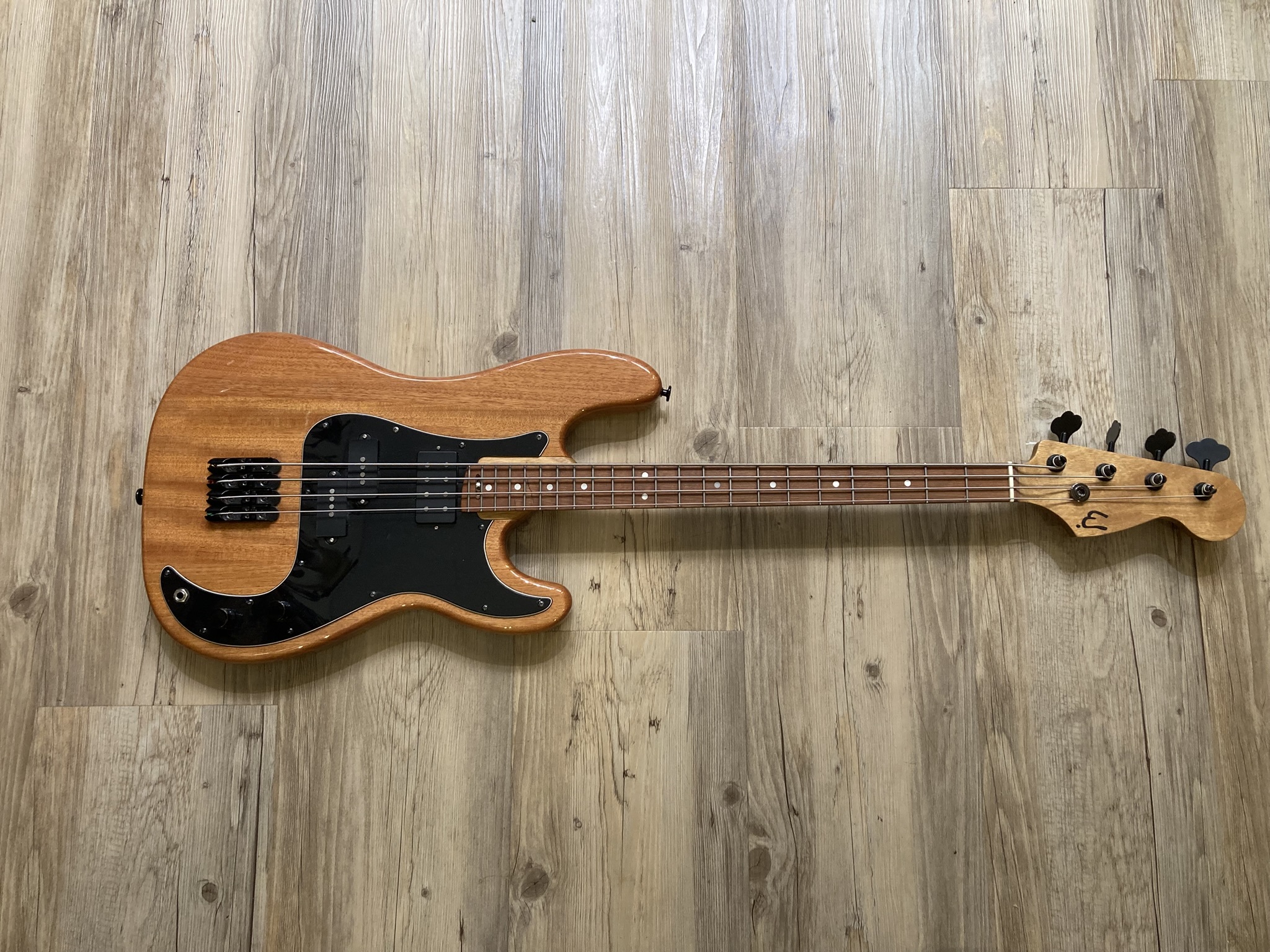 FENDER - Precision Basse + Manche Luthier Emmanuel Charlieux + Micro Manche Humbucker + Housse