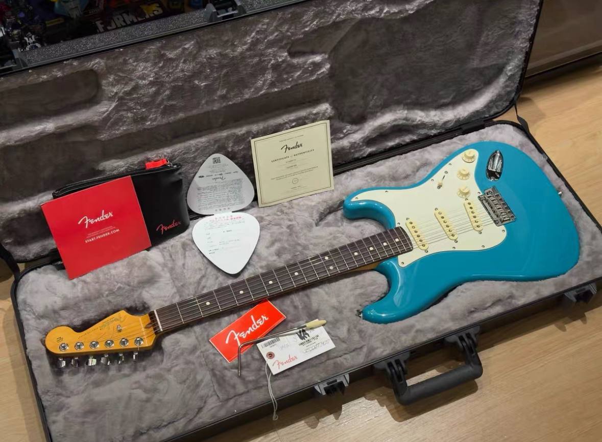Fender American Professional II Stratocaster Miami Blue – Maple – État quasi neuf
