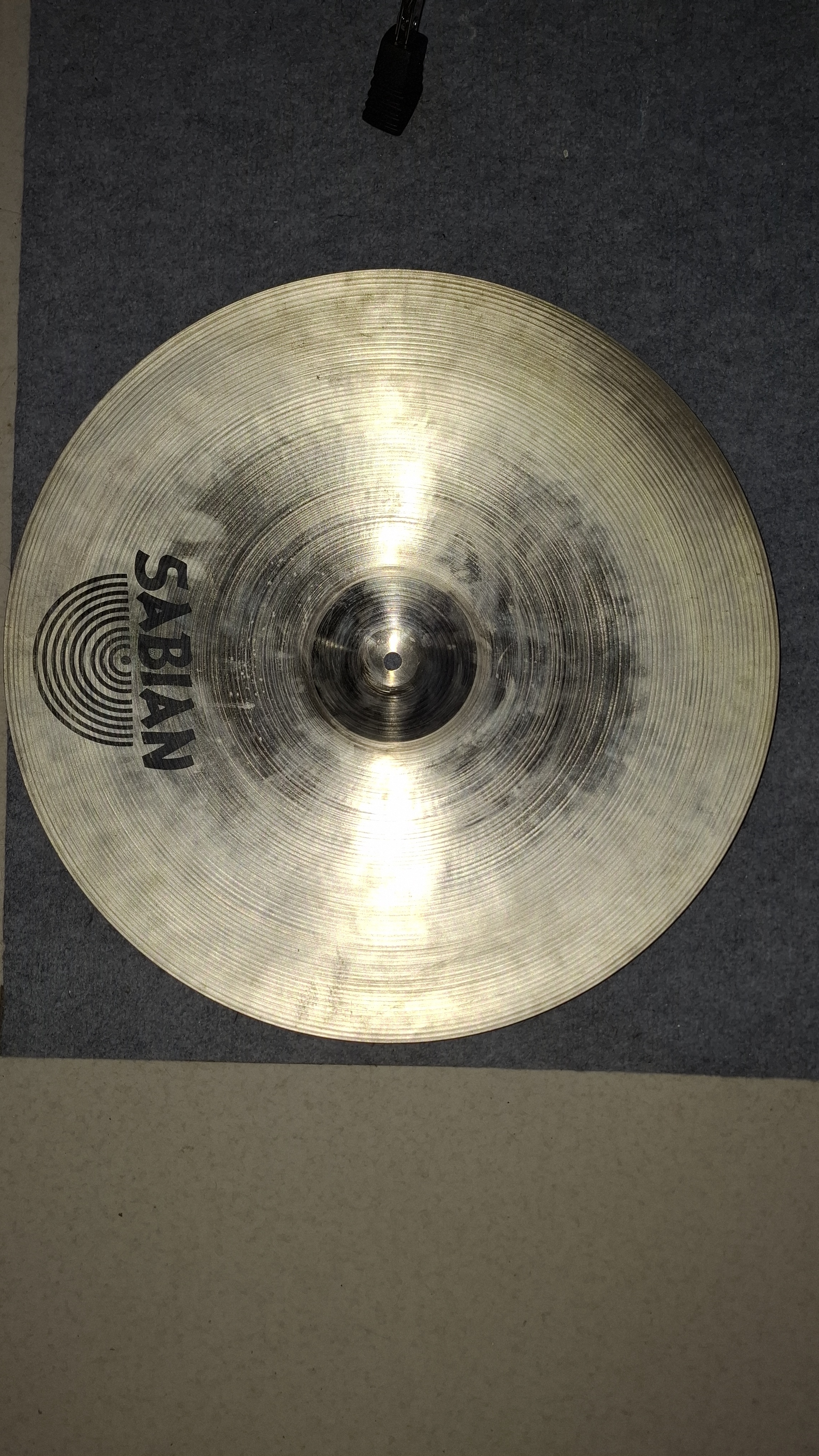 Vends Cymbale Sabian AA Medium Ride 20"