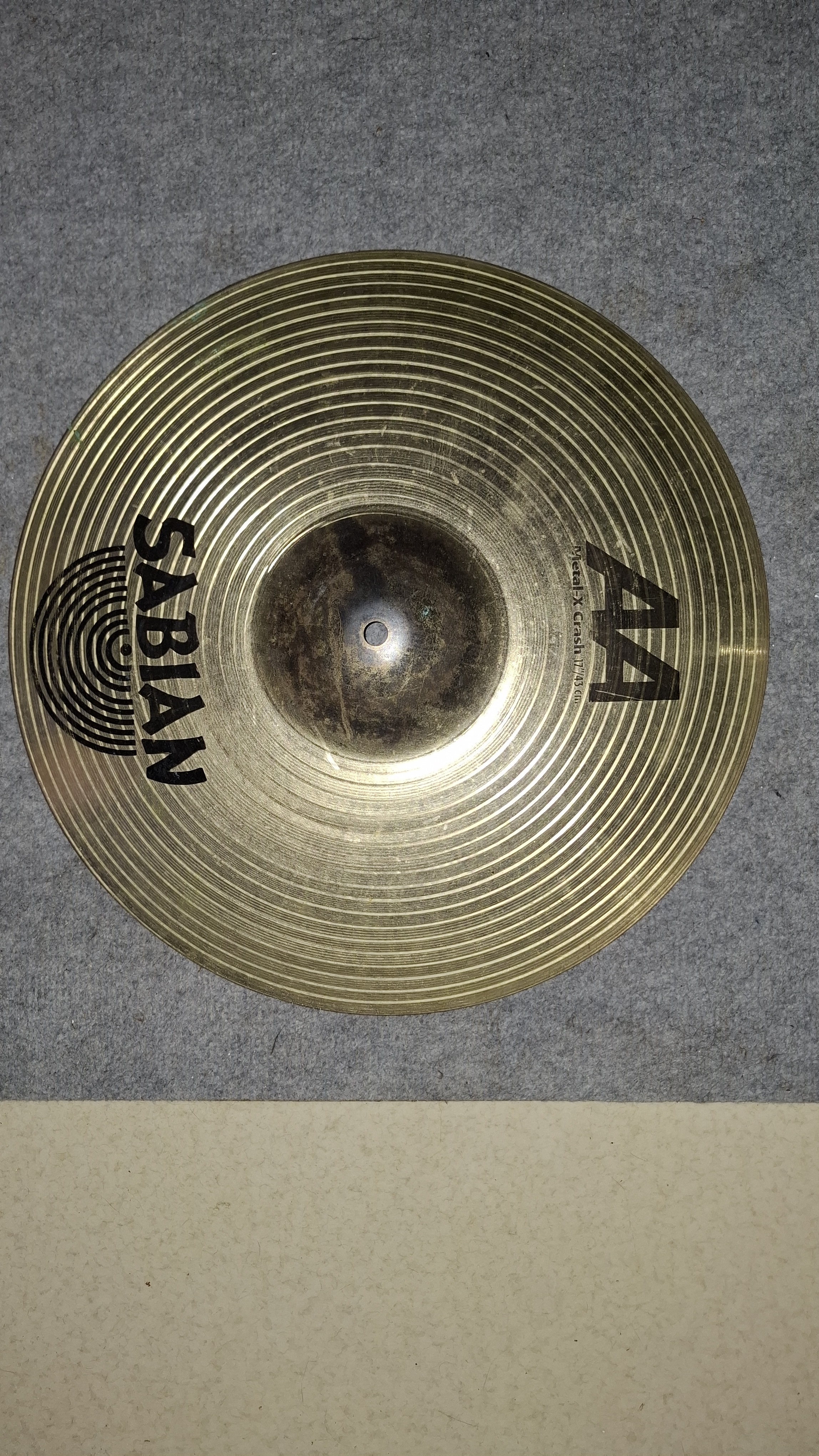 Vends Cymbale Sabian AA Crash Metal-X 17"