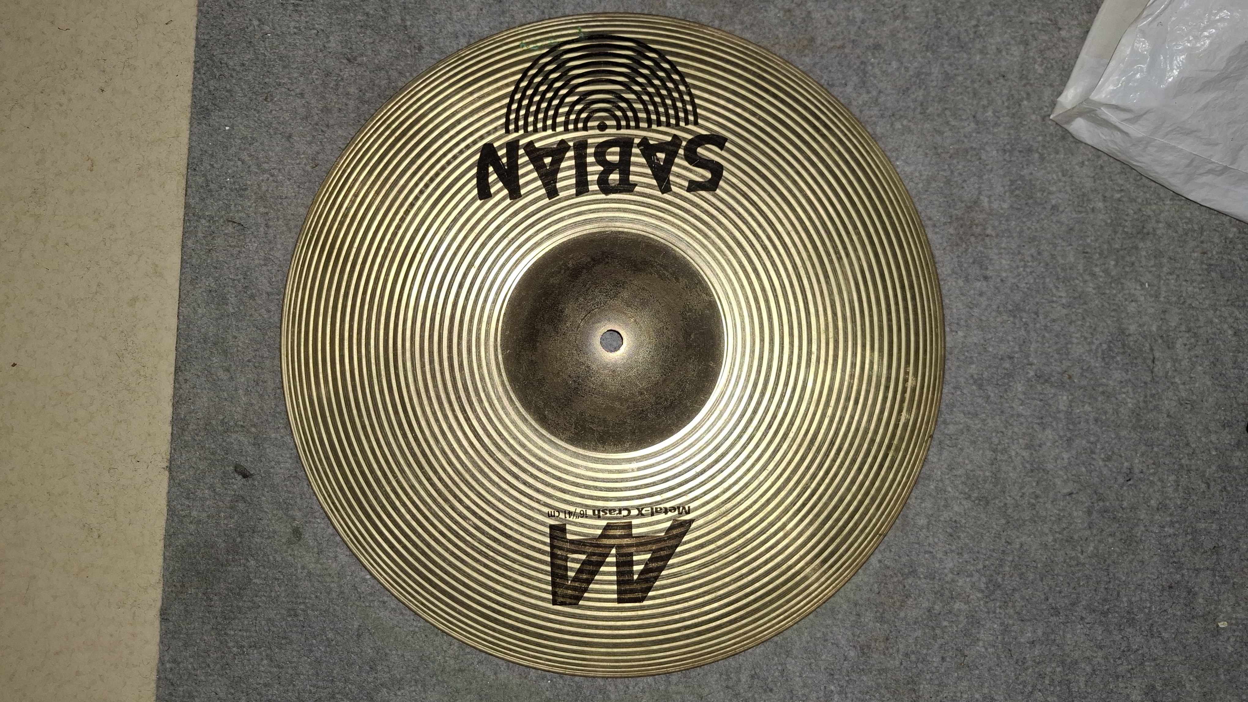 Vends Cymbale Sabian AA Crash Metal-X 16"