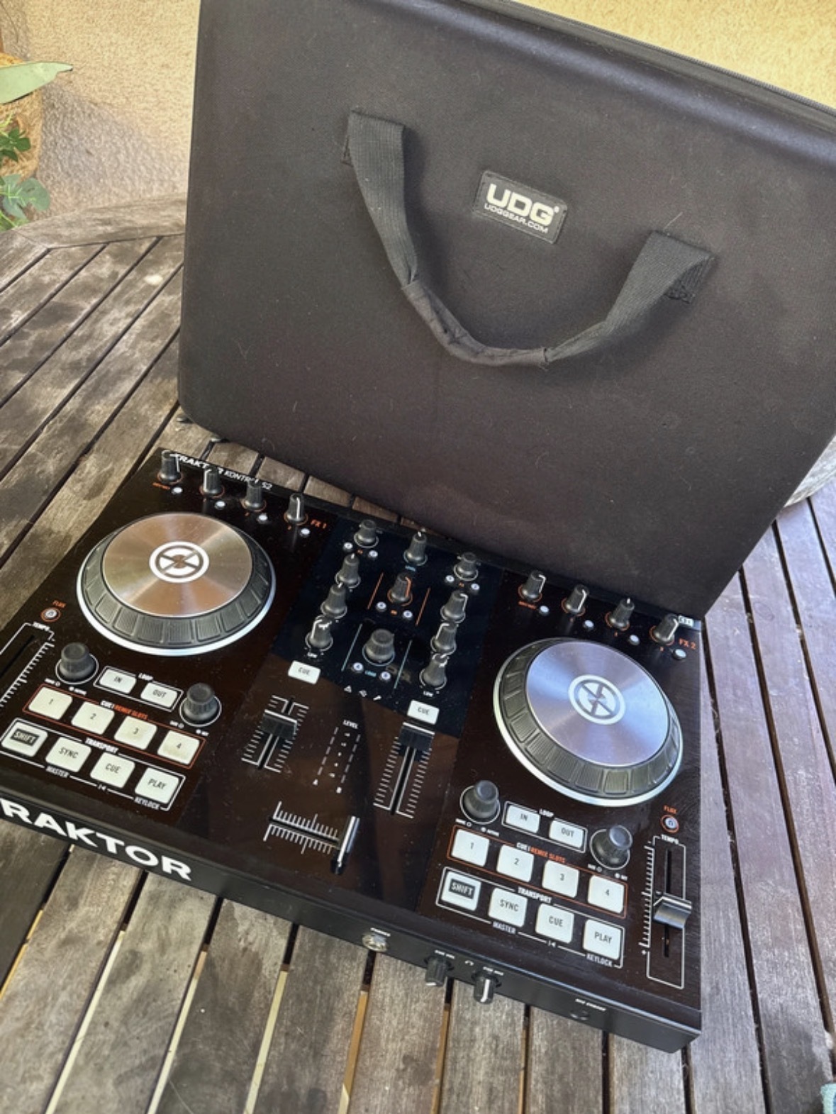 Traktor s2 mk2 + housse de transport 