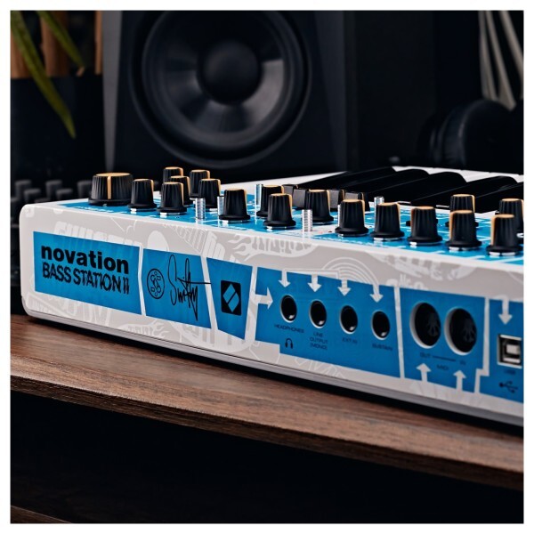 Novation Bass Station II (38979)
