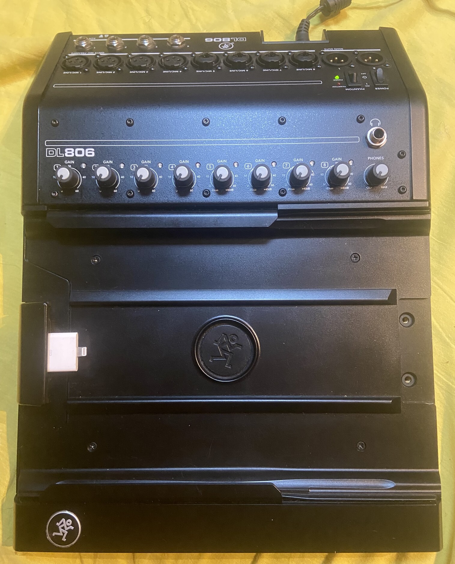 Mackie DL806 (58389)
