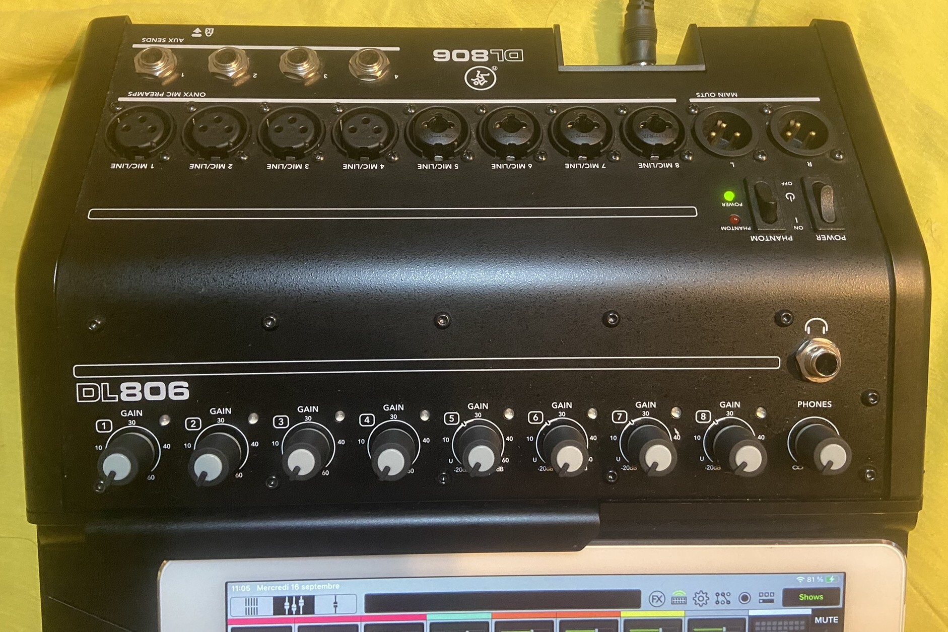 Mackie DL806 (27940)
