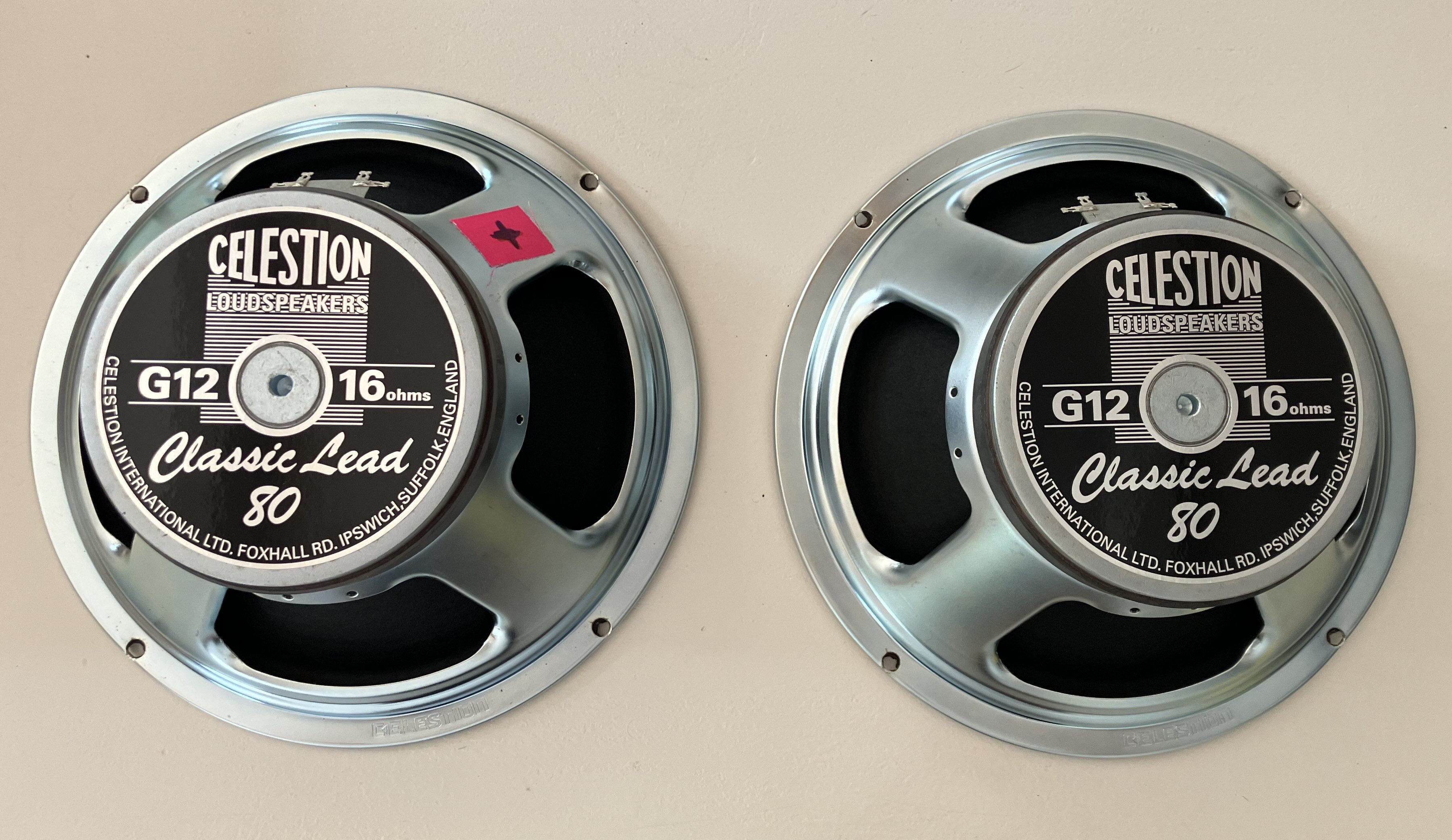 Paire de HPs Celestion Classic Lead 80, 16 ohms. 