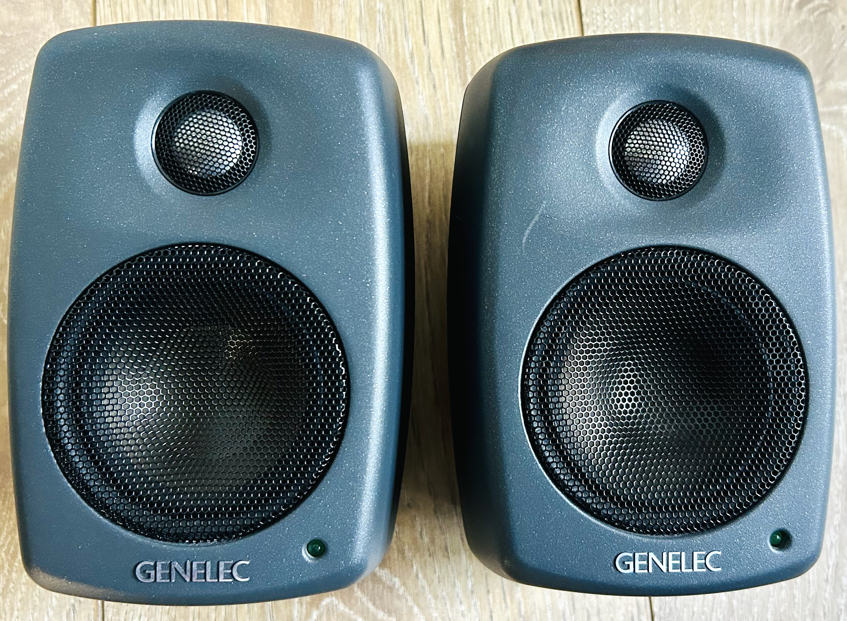 Genelec 8010A 05