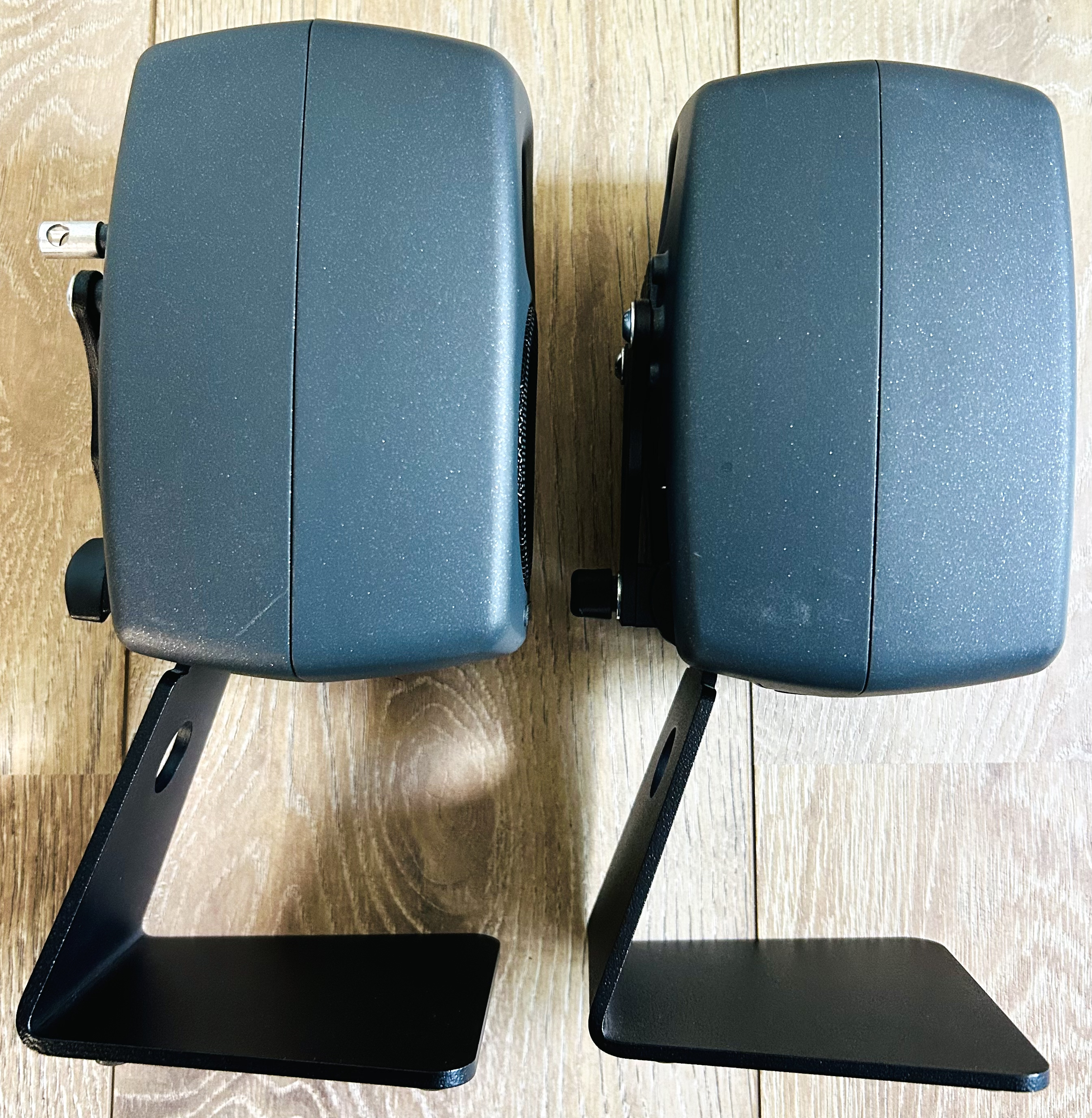Genelec 8010A 04