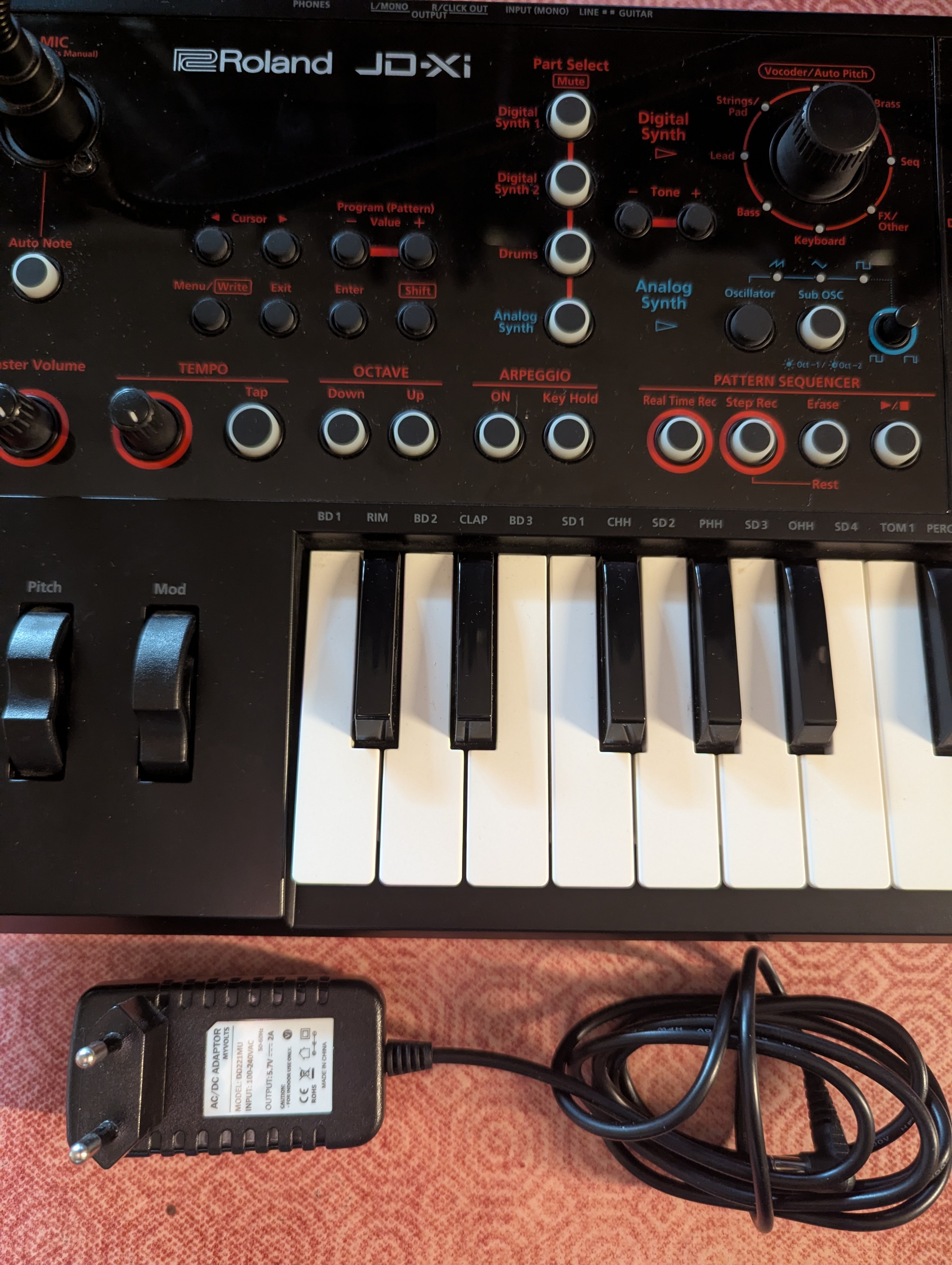 Roland JD-Xi (14937)