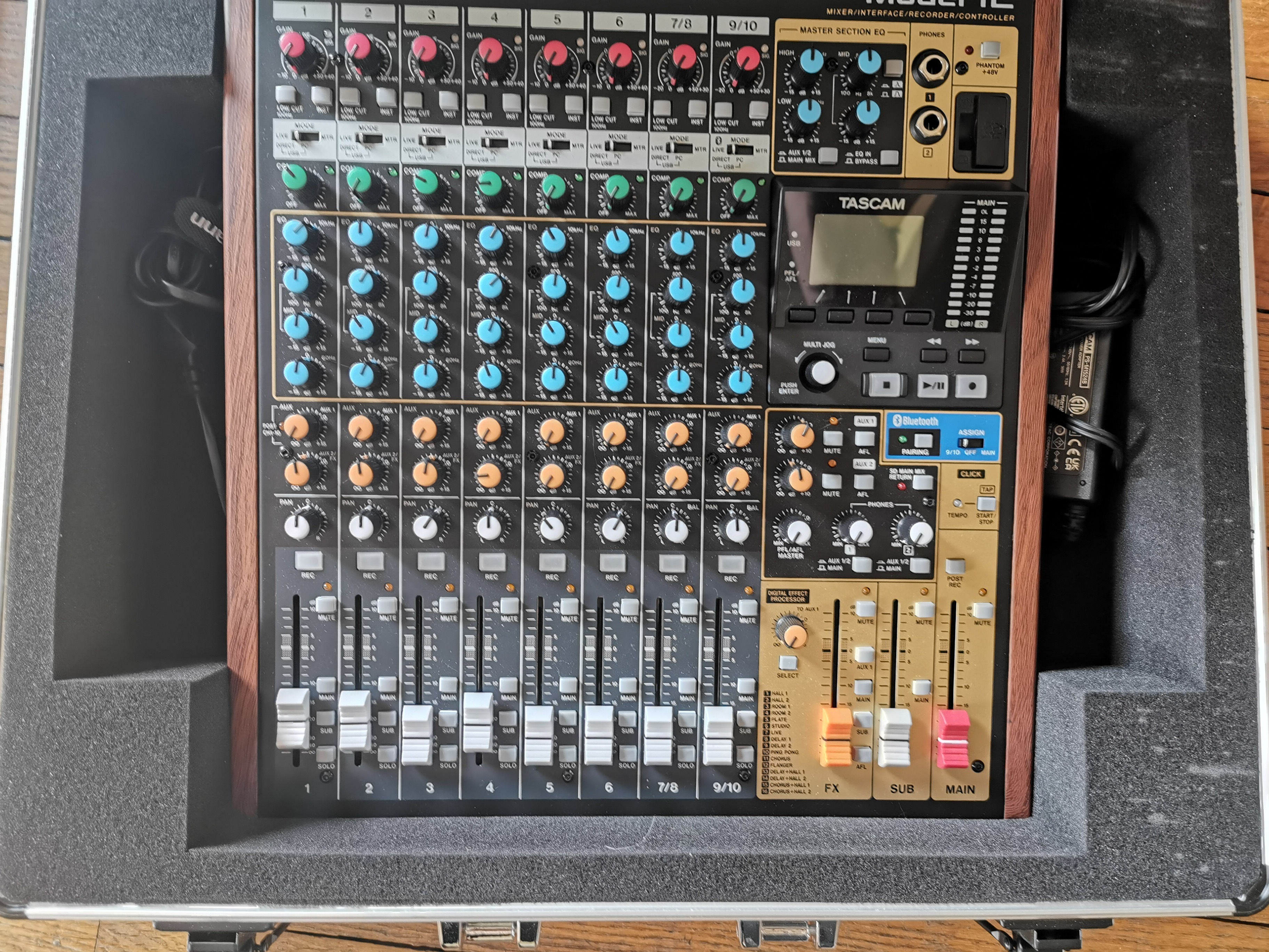 Tascam Model 12 (41576)
