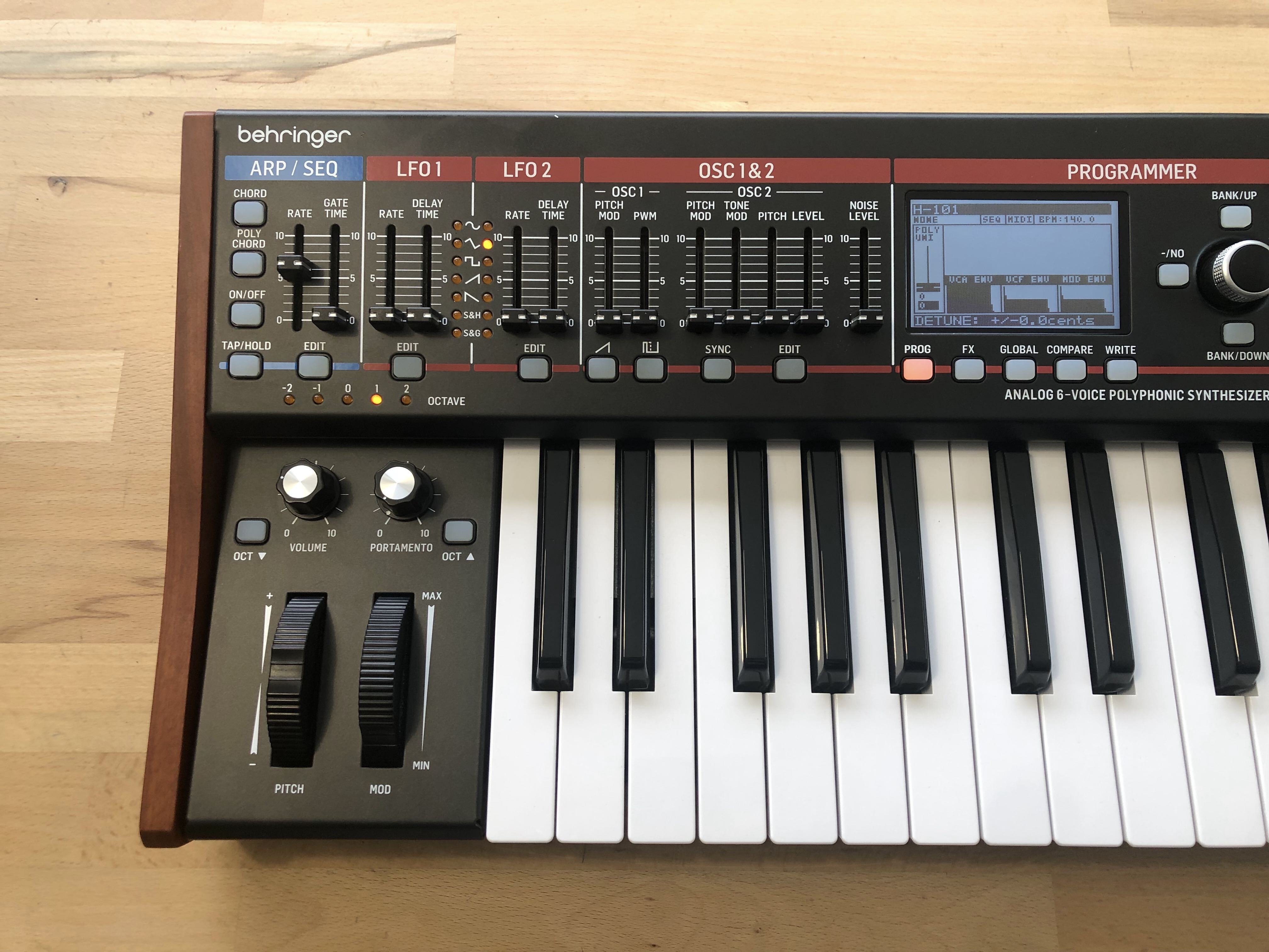 Behringer Deepmind 6X (6122)