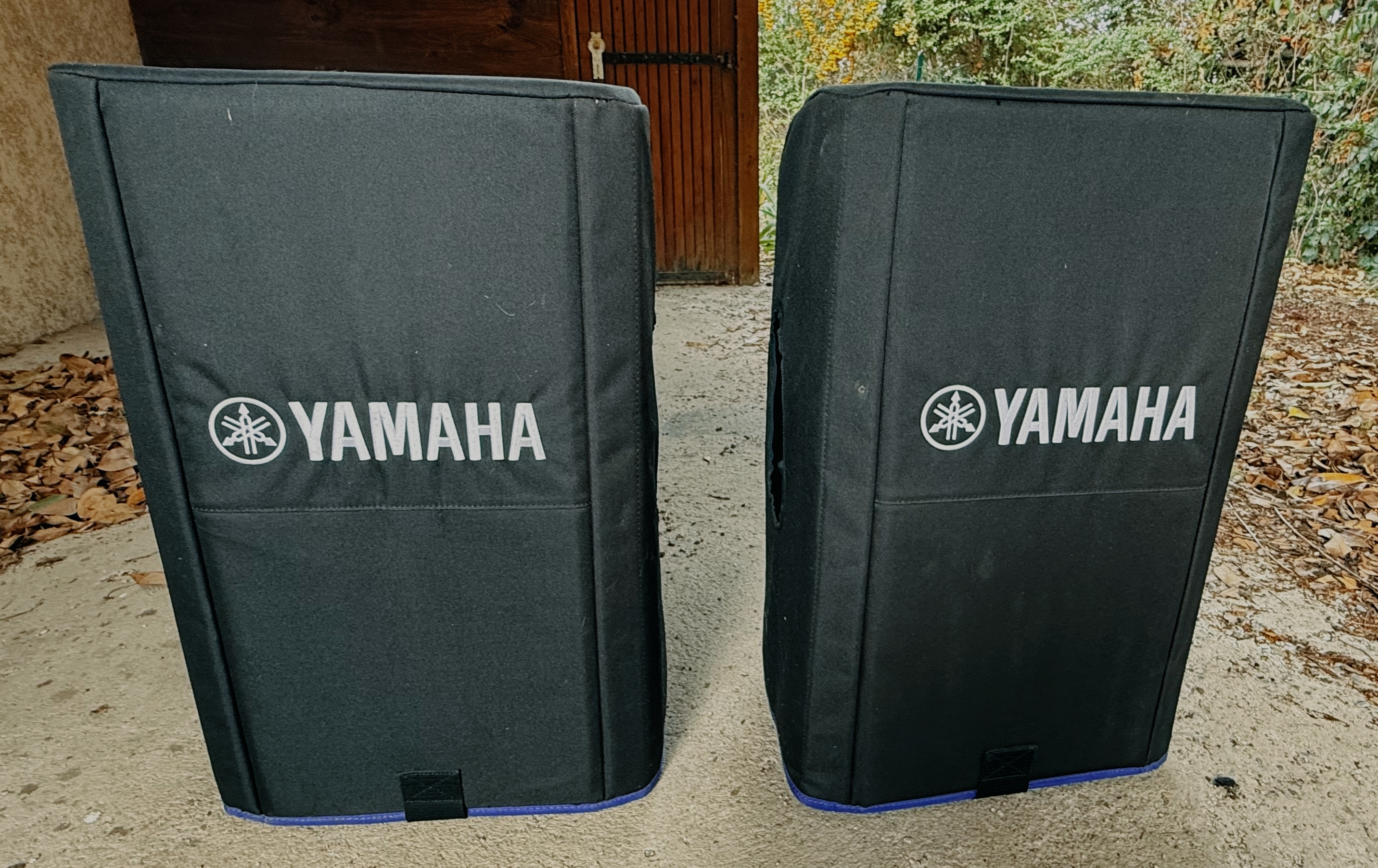 Vends 2 enceintes amplifiées Yamaha DXR 12 + table de mix.