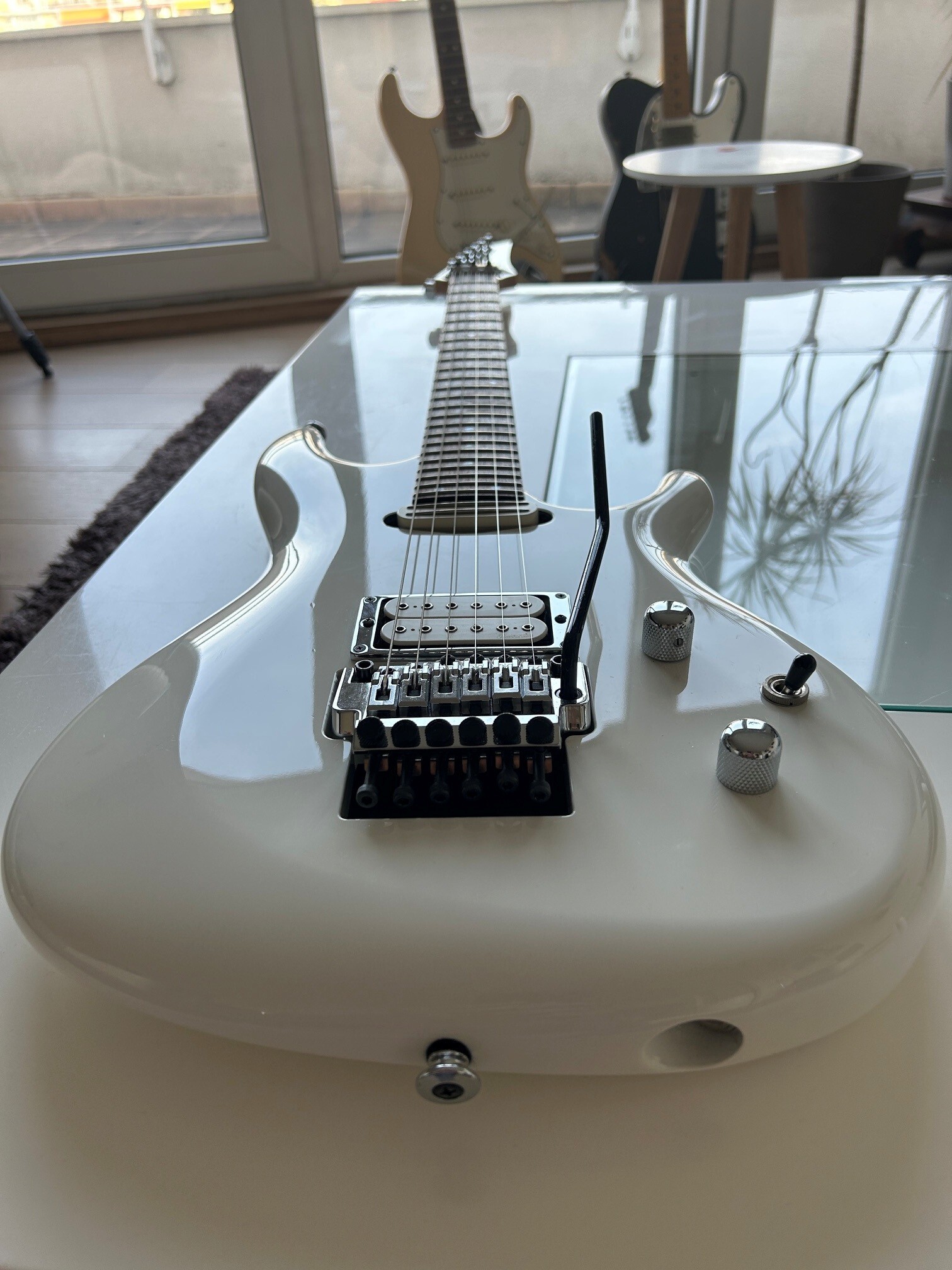 Vends Ibanez 2400 Joe Satriani Signature